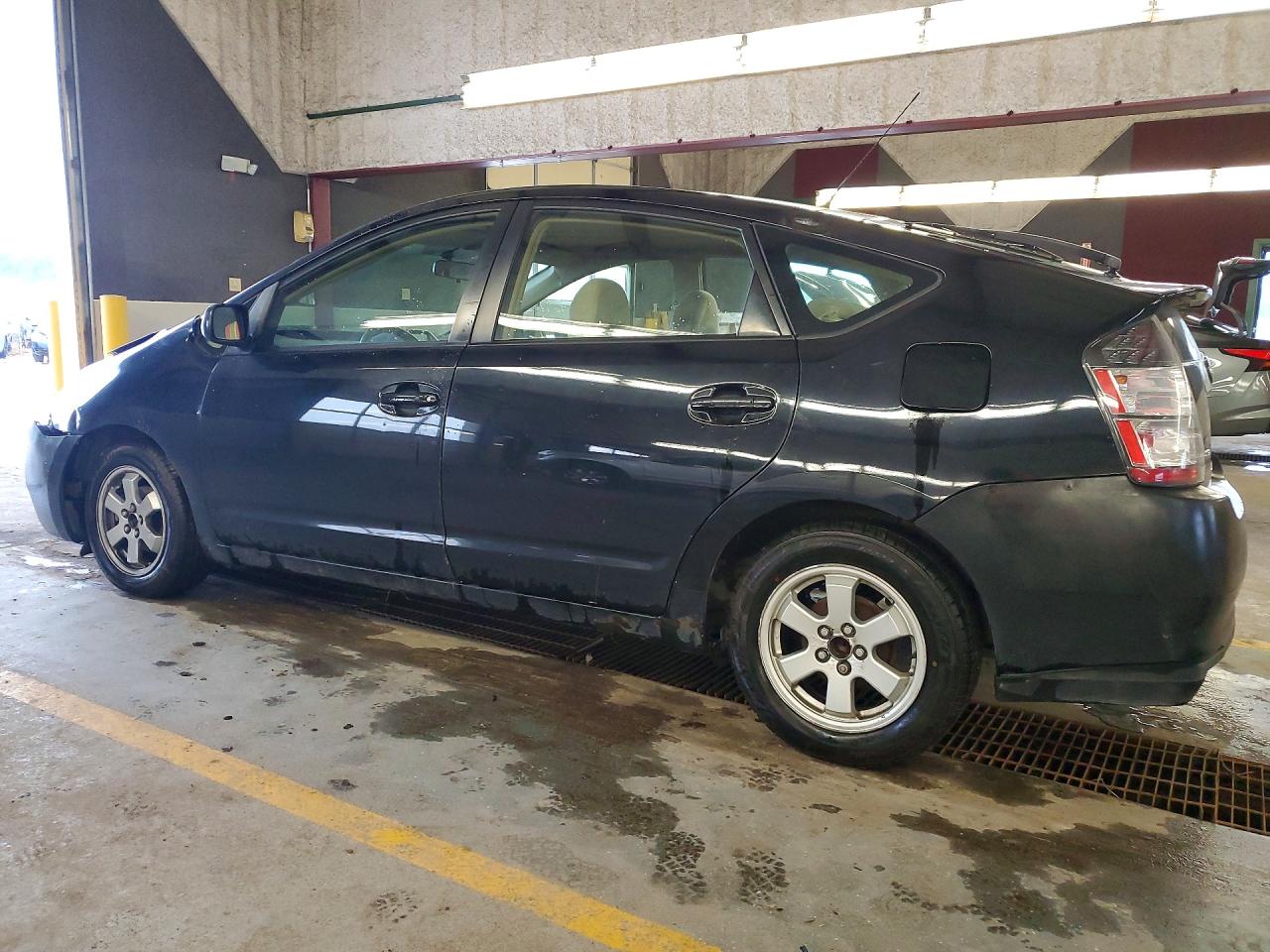 2005 Toyota Prius Base Black vin: JTDKB20U553089460