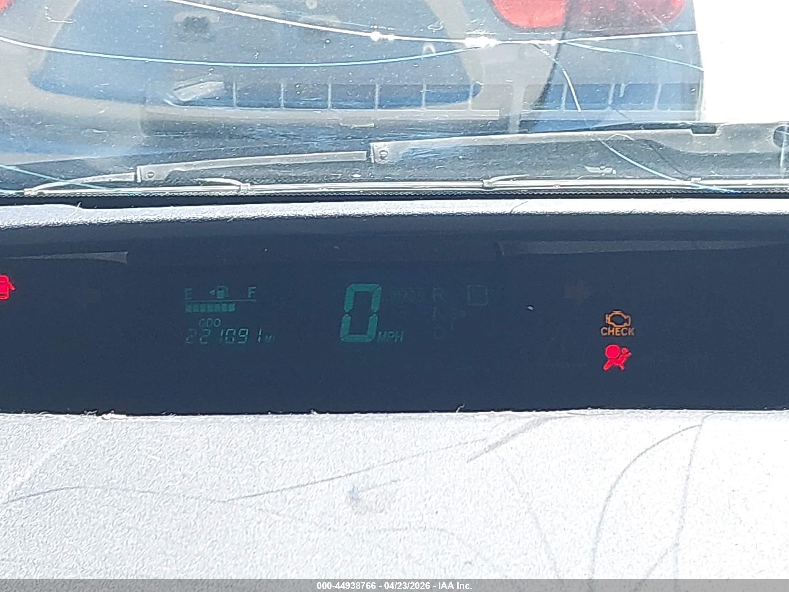 2005 Toyota Prius   Белый vin: JTDKB20U553096568