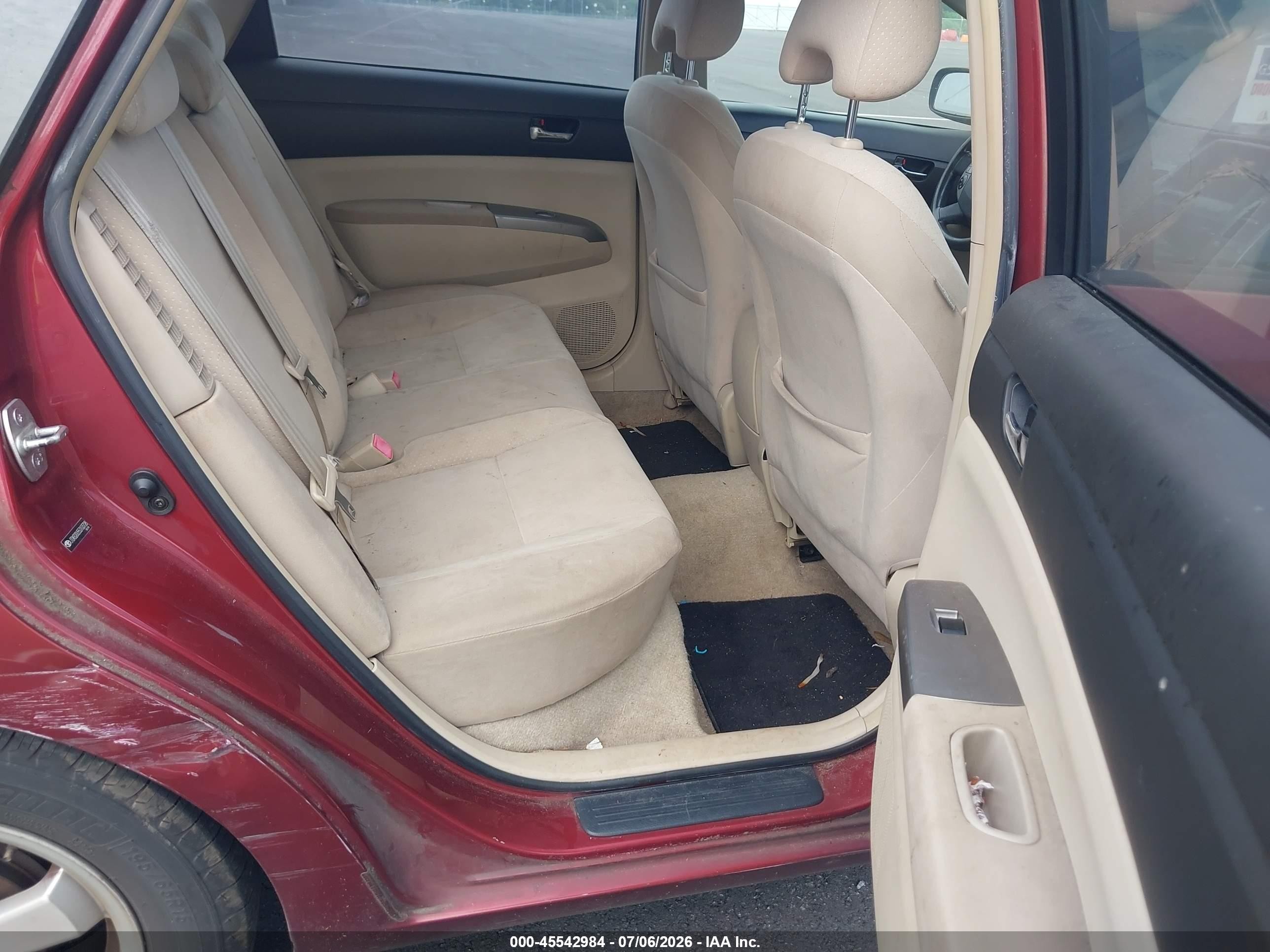 2005 Toyota Prius   Red vin: JTDKB20U553103728