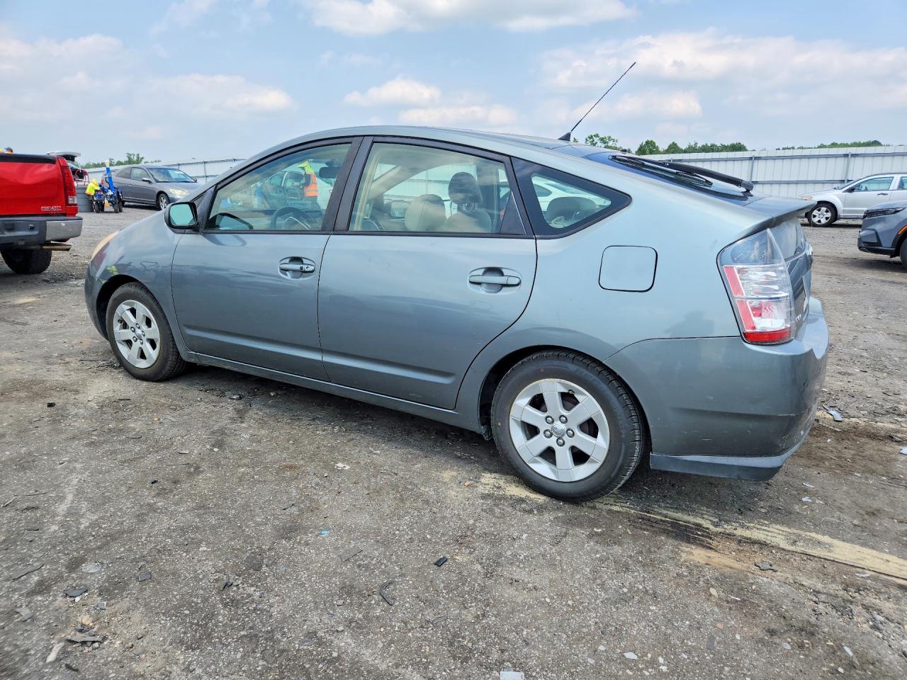 2005 Toyota Prius Base Gray vin: JTDKB20U553106032