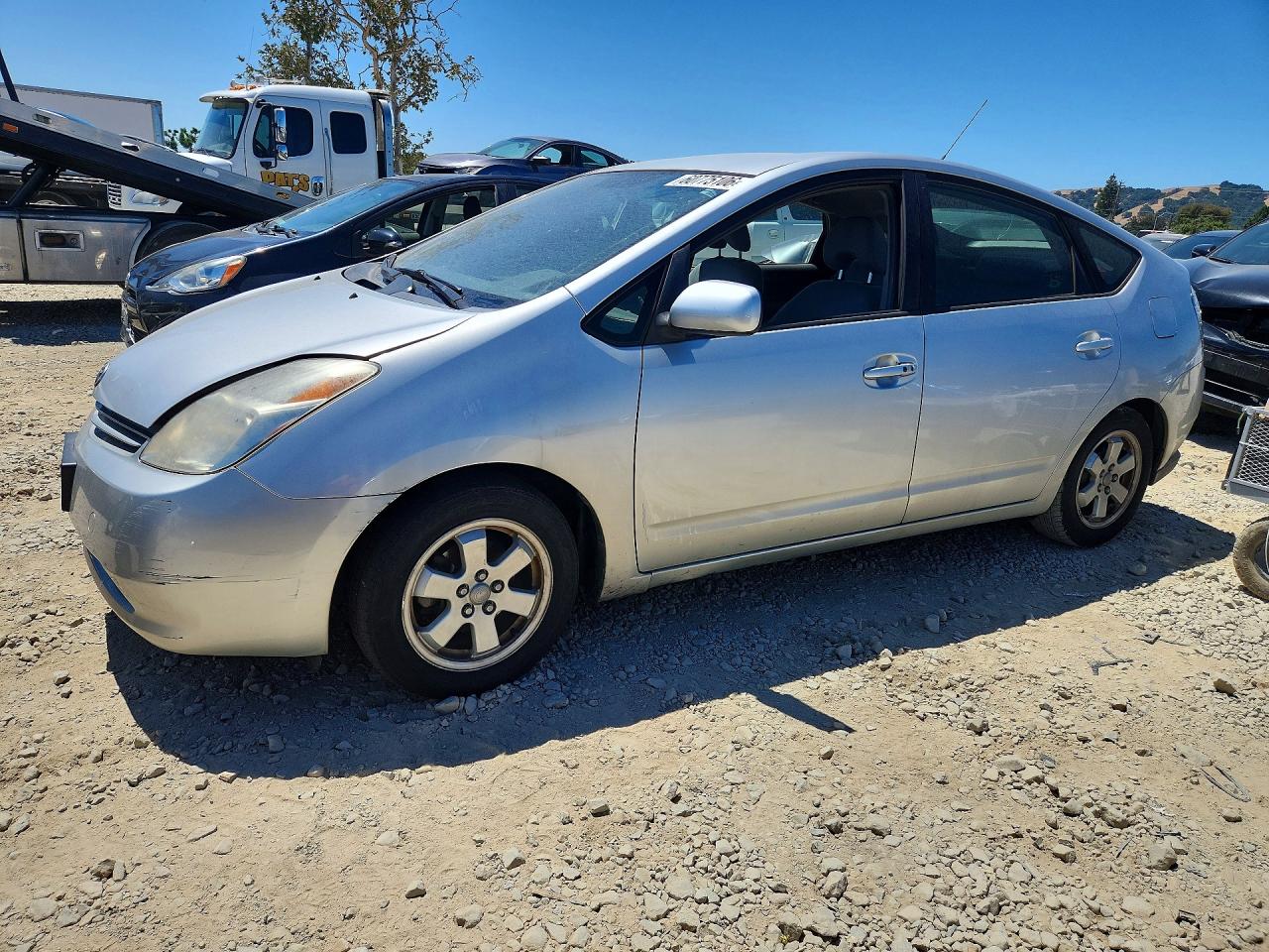 2005 Toyota Prius Base Silver vin: JTDKB20U557020986