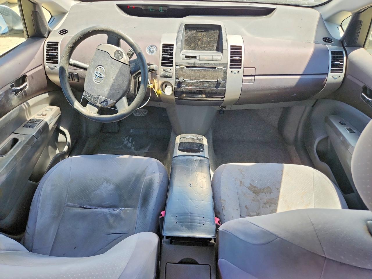 2005 Toyota Prius Base Silver vin: JTDKB20U557020986