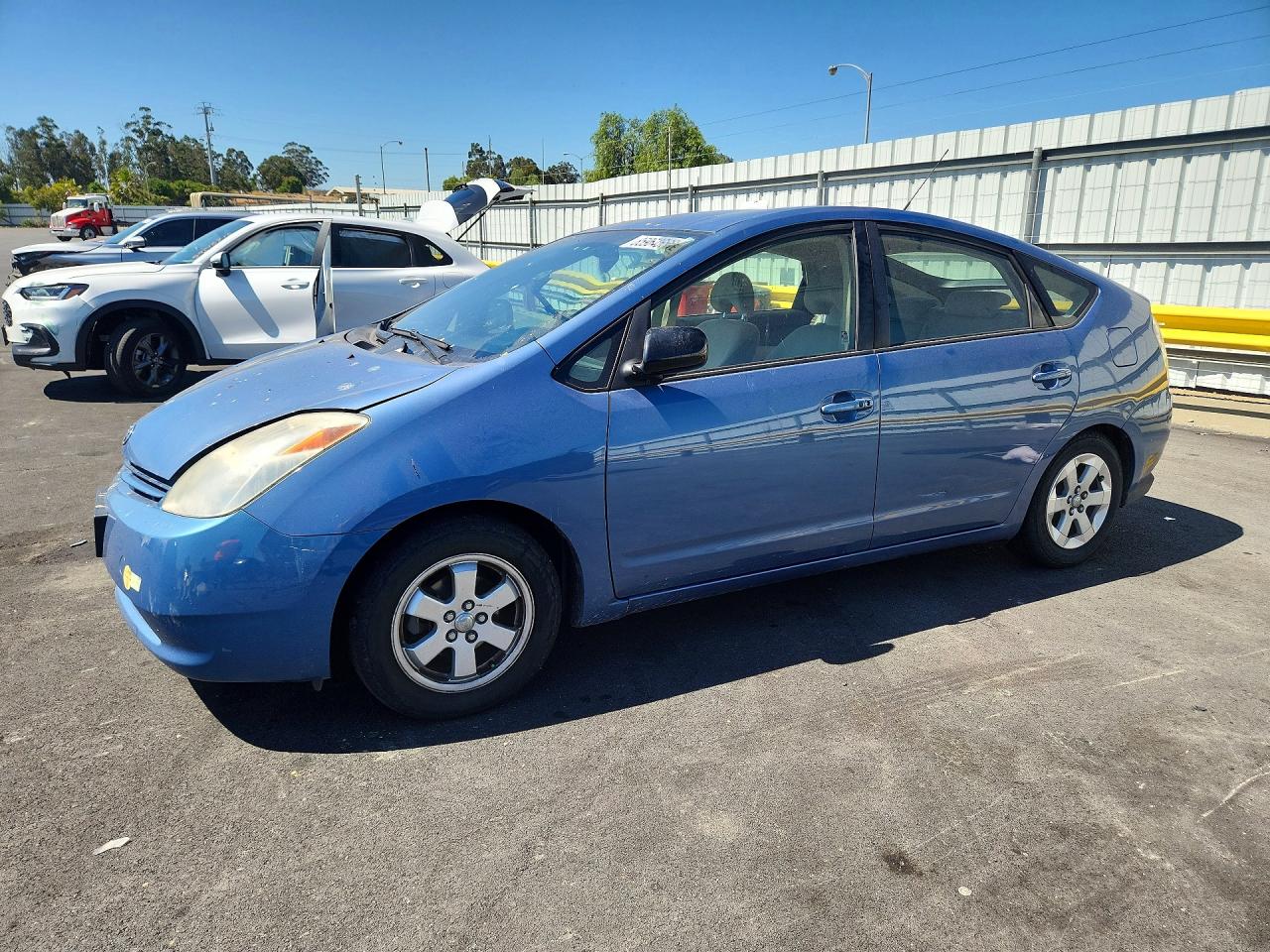 2005 Toyota Prius Base Blue vin: JTDKB20U557038162