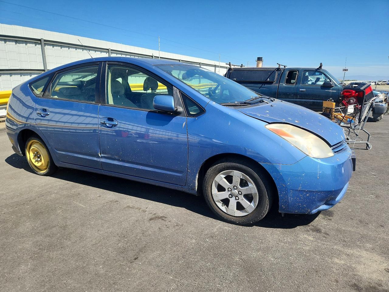 2005 Toyota Prius Base Blue vin: JTDKB20U557038162