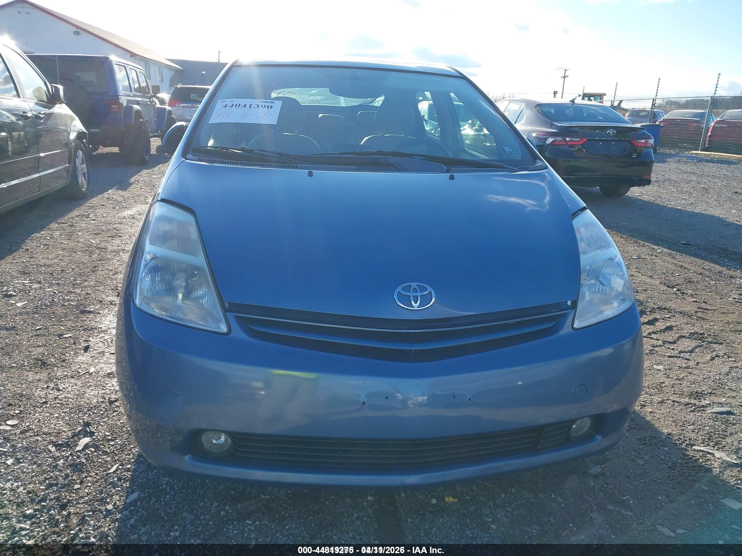 2005 Toyota Prius   Light Blue vin: JTDKB20U557048397