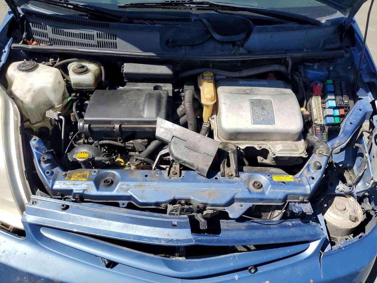 2005 Toyota Prius Base Blue vin: JTDKB20U557055351