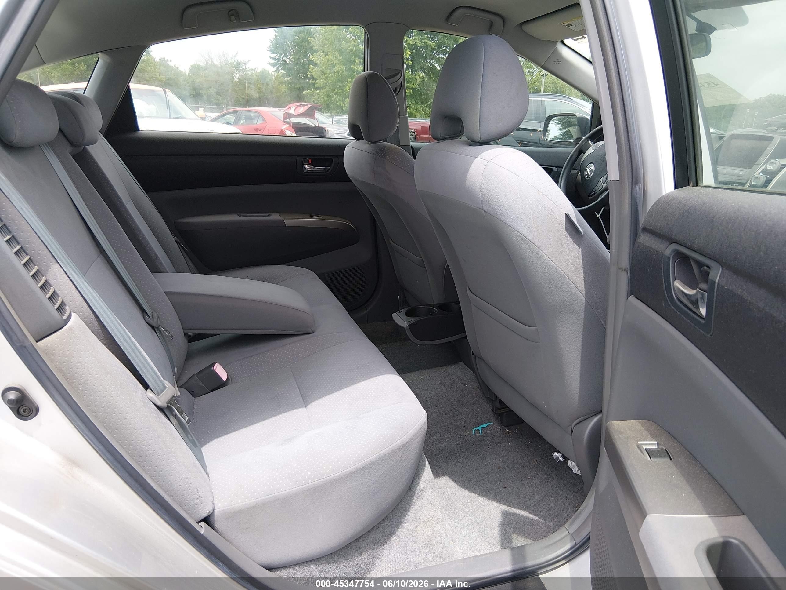 2006 Toyota Prius   Silver vin: JTDKB20U563139100