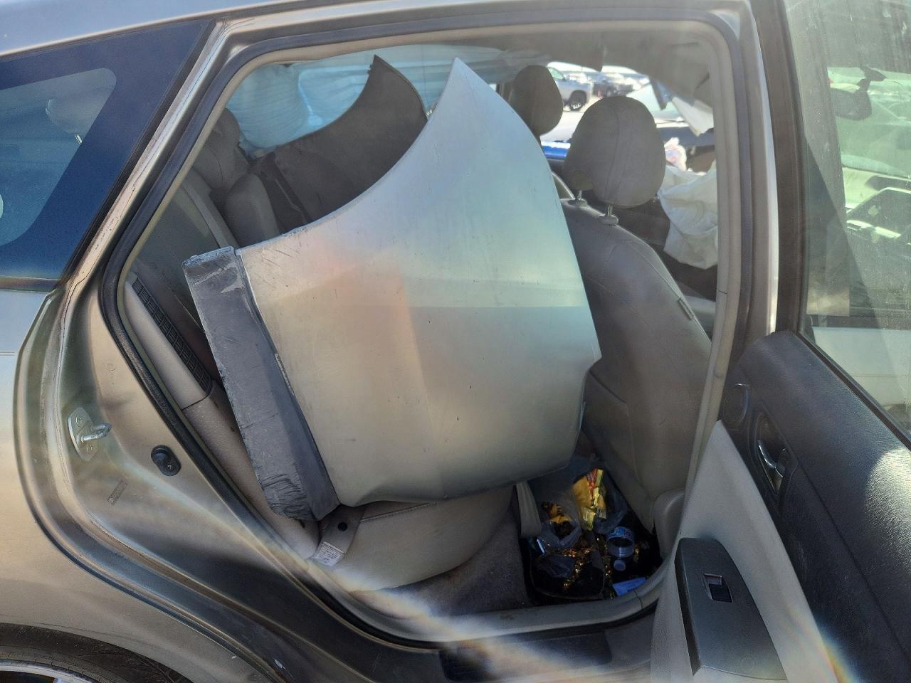 2006 Toyota Prius Base Gold vin: JTDKB20U563169214