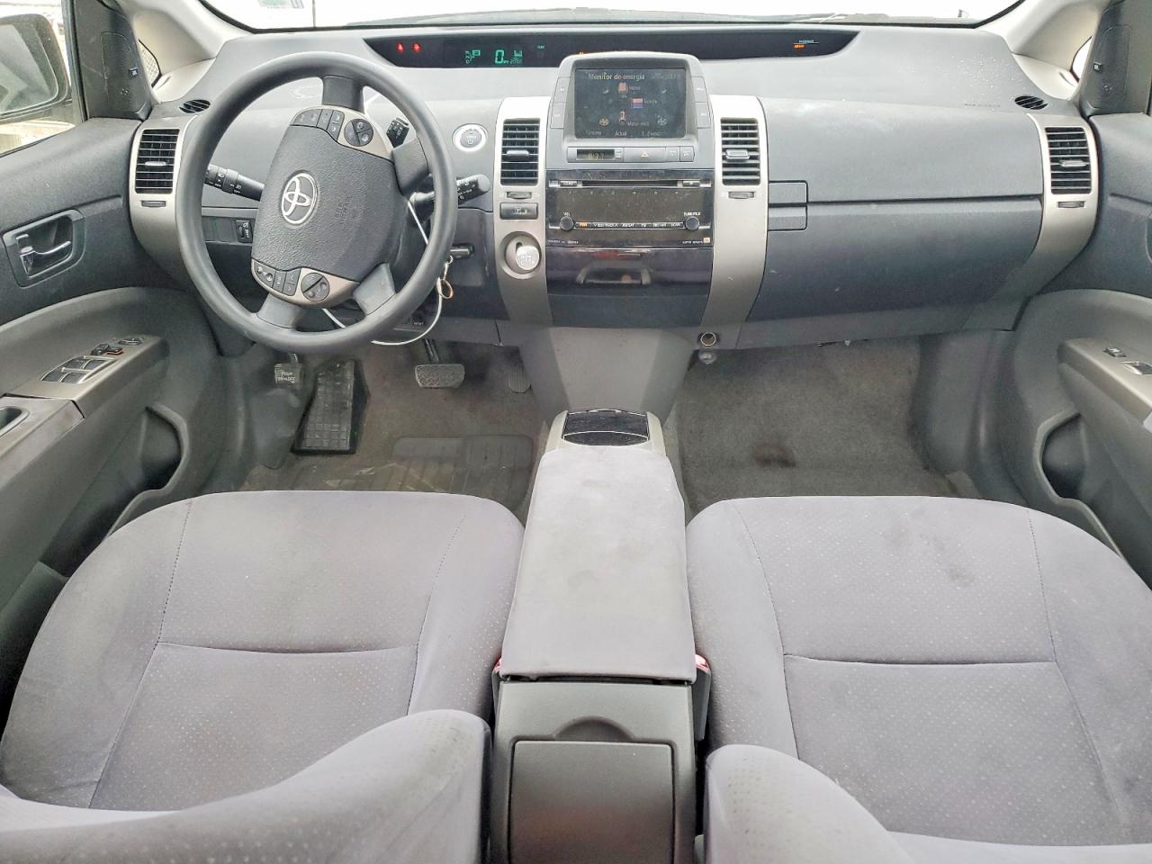2006 Toyota Prius Base Серебряный vin: JTDKB20U563174400