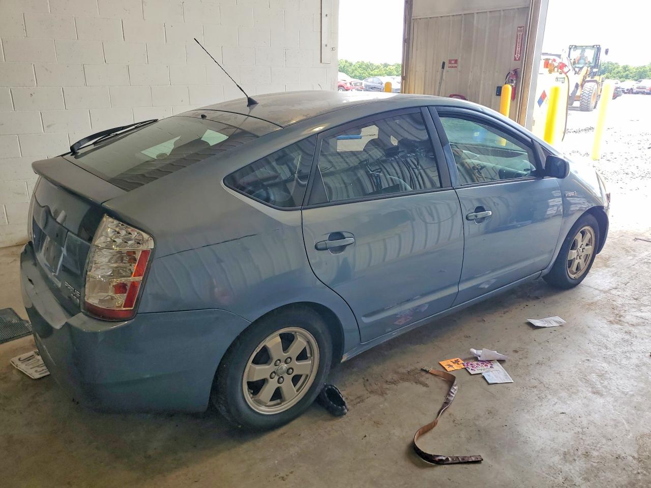 2006 Toyota Prius Base Blue vin: JTDKB20U567065489