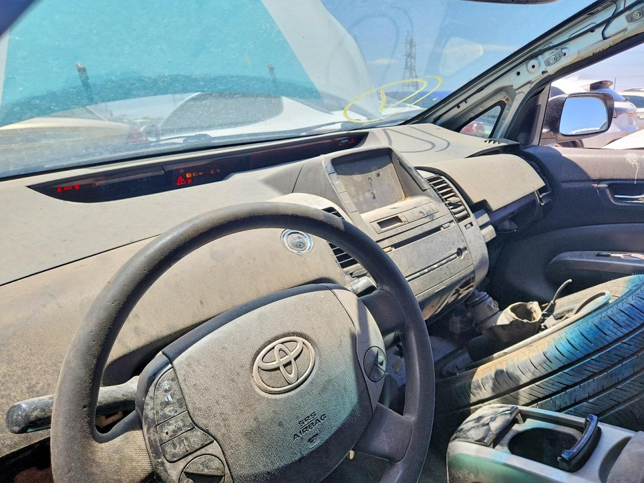 2006 Toyota Prius Base Белый vin: JTDKB20U567500995