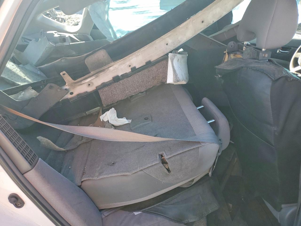2006 Toyota Prius Base Белый vin: JTDKB20U567500995