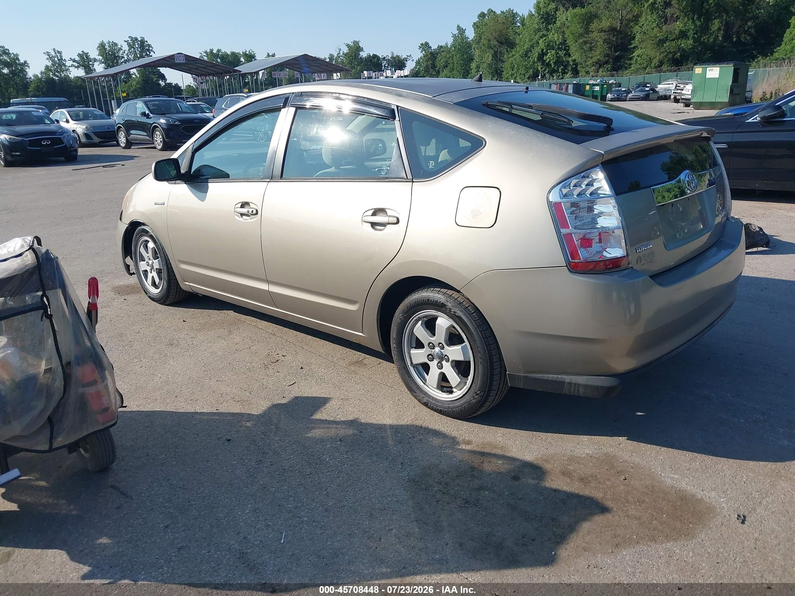 2006 Toyota Prius   Gold vin: JTDKB20U567530093