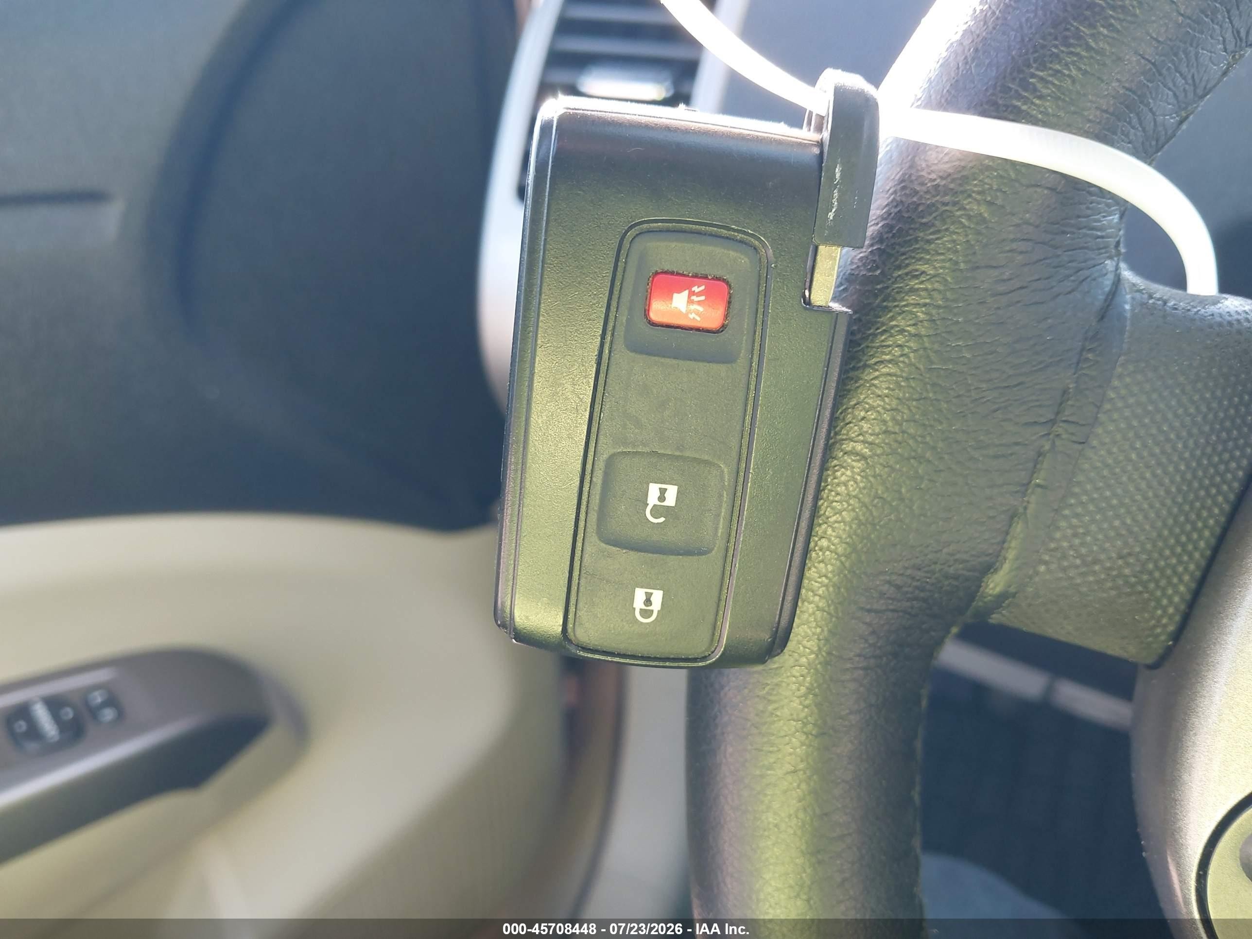 2006 Toyota Prius   Gold vin: JTDKB20U567530093