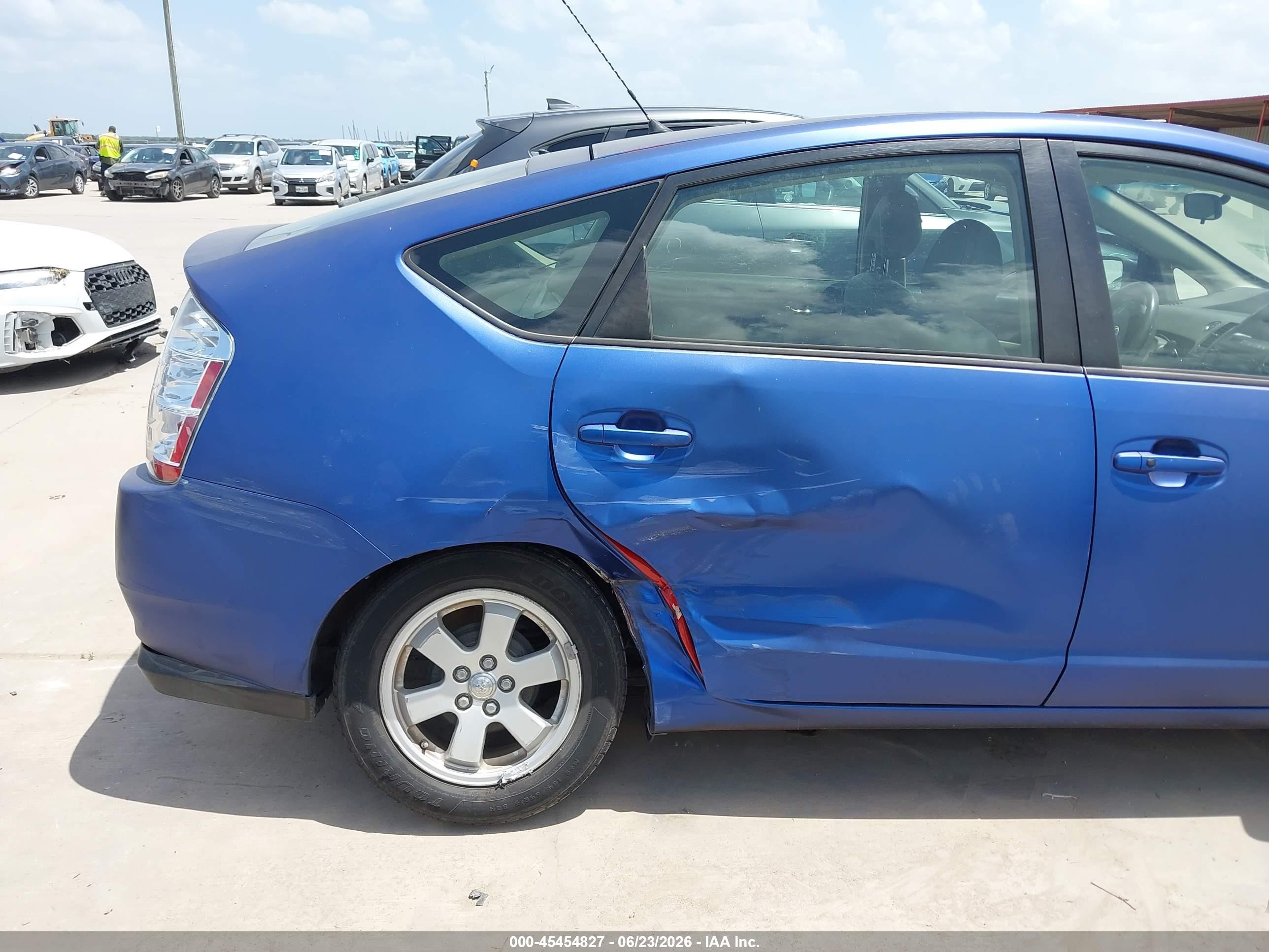 2006 Toyota Prius   Blue vin: JTDKB20U567532961