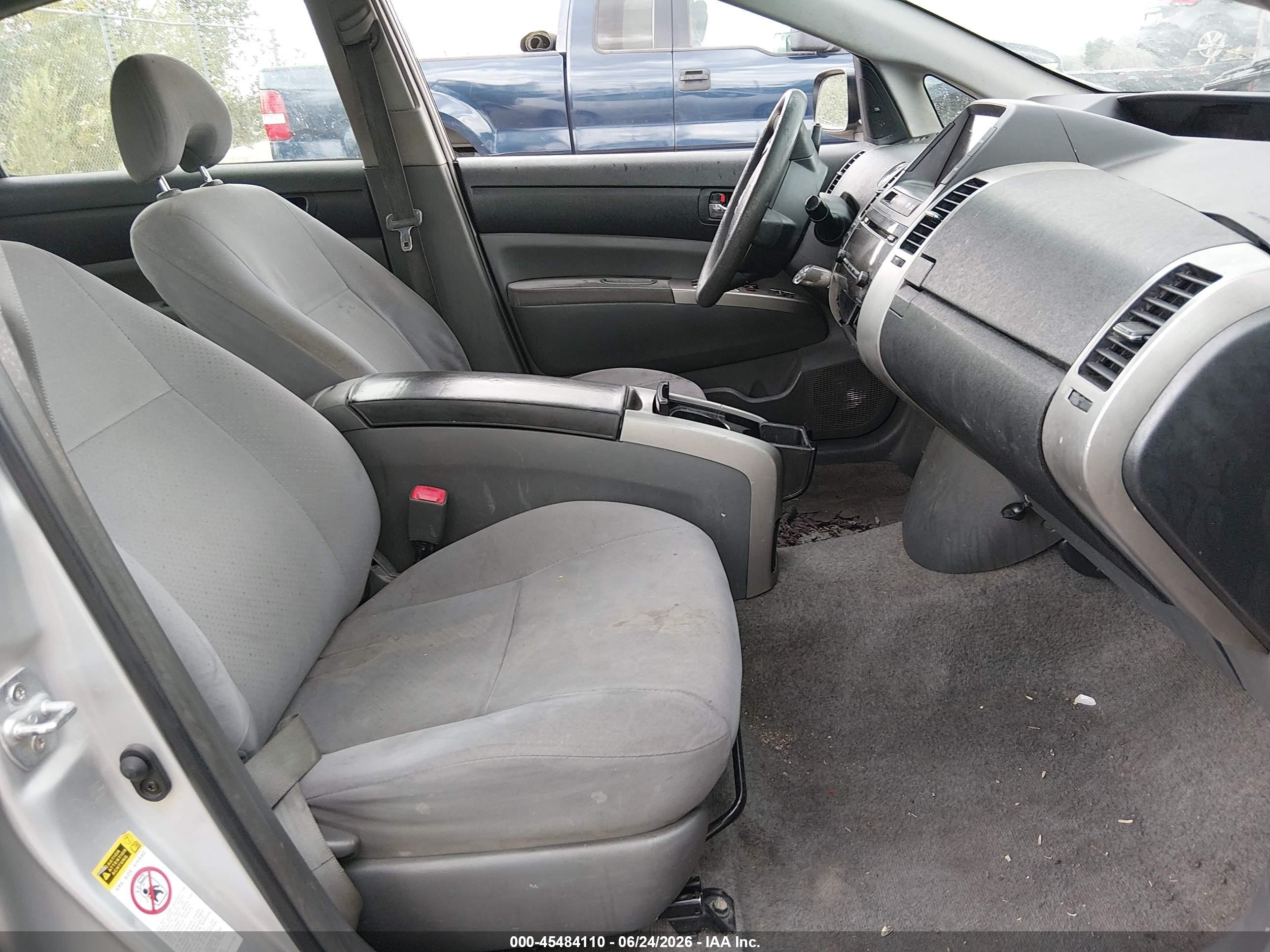 2006 Toyota Prius   Silver vin: JTDKB20U567536749