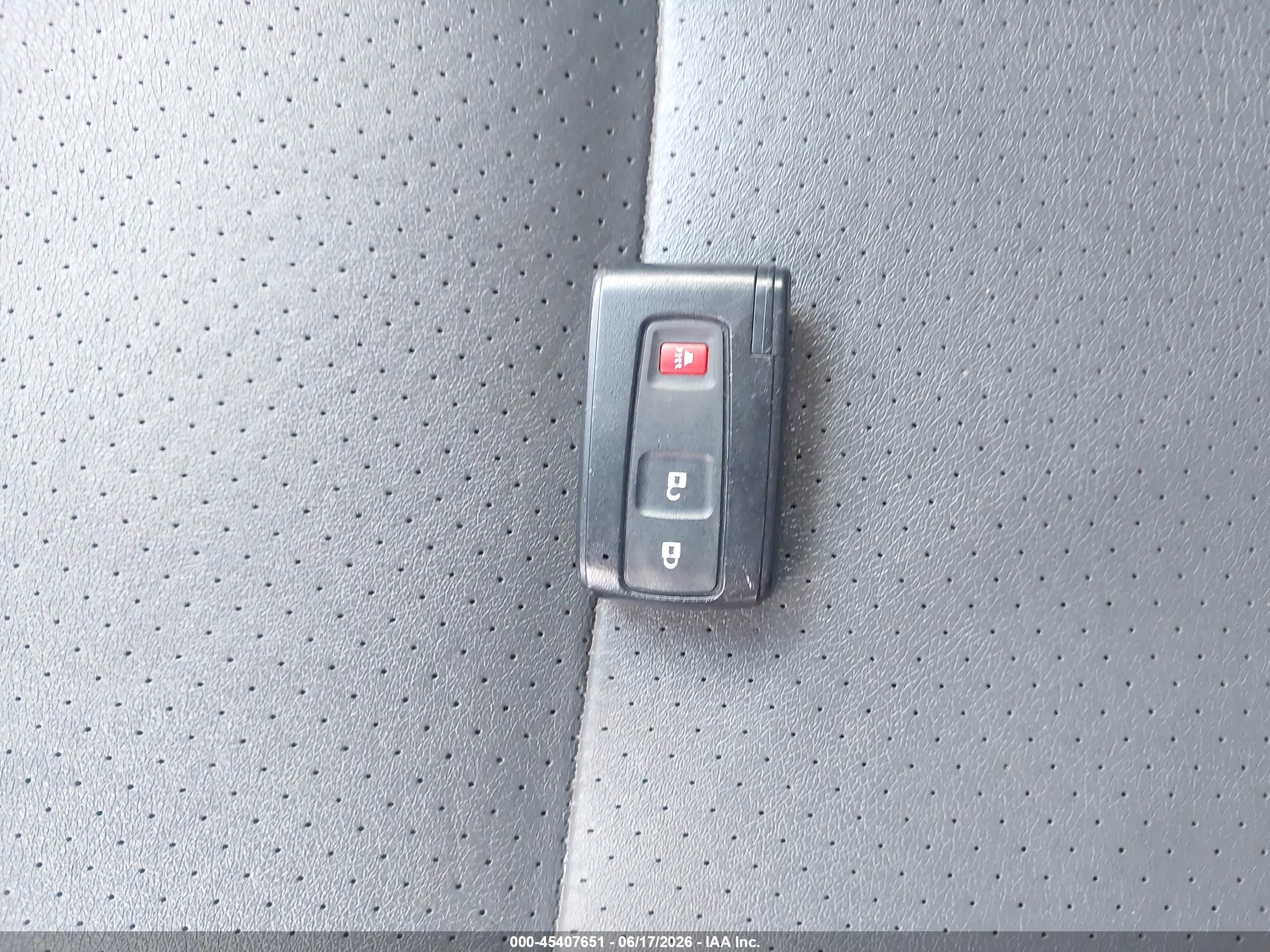 2007 Toyota Prius   Gray vin: JTDKB20U573205520