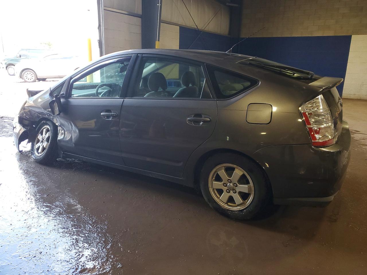 2007 Toyota Prius Base Charcoal vin: JTDKB20U573227422