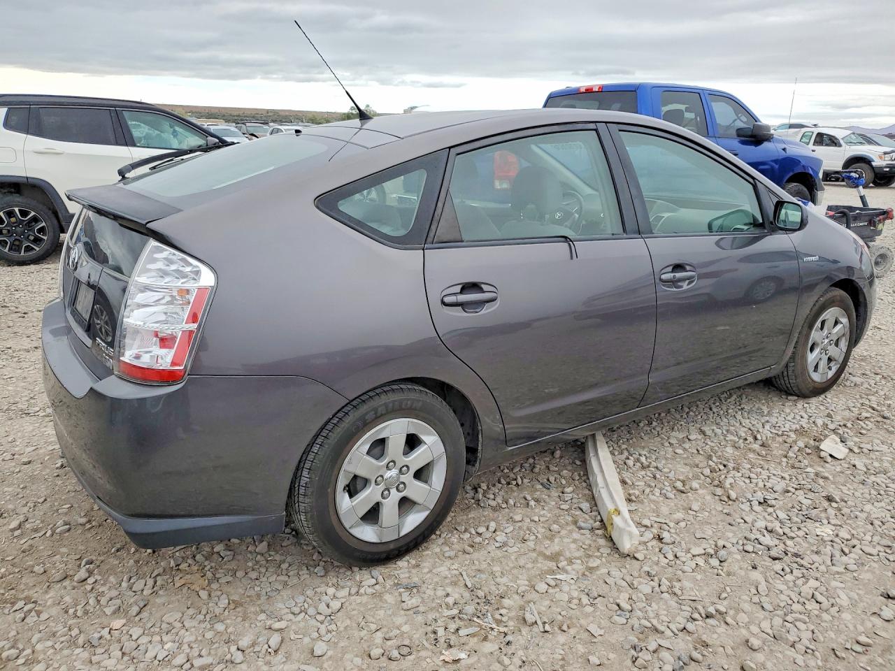 2007 Toyota Prius Base Gray vin: JTDKB20U573232958