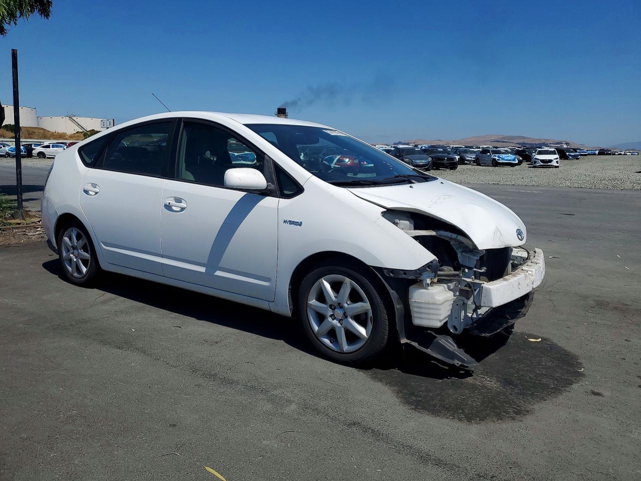 2007 Toyota Prius Touring White vin: JTDKB20U577575326