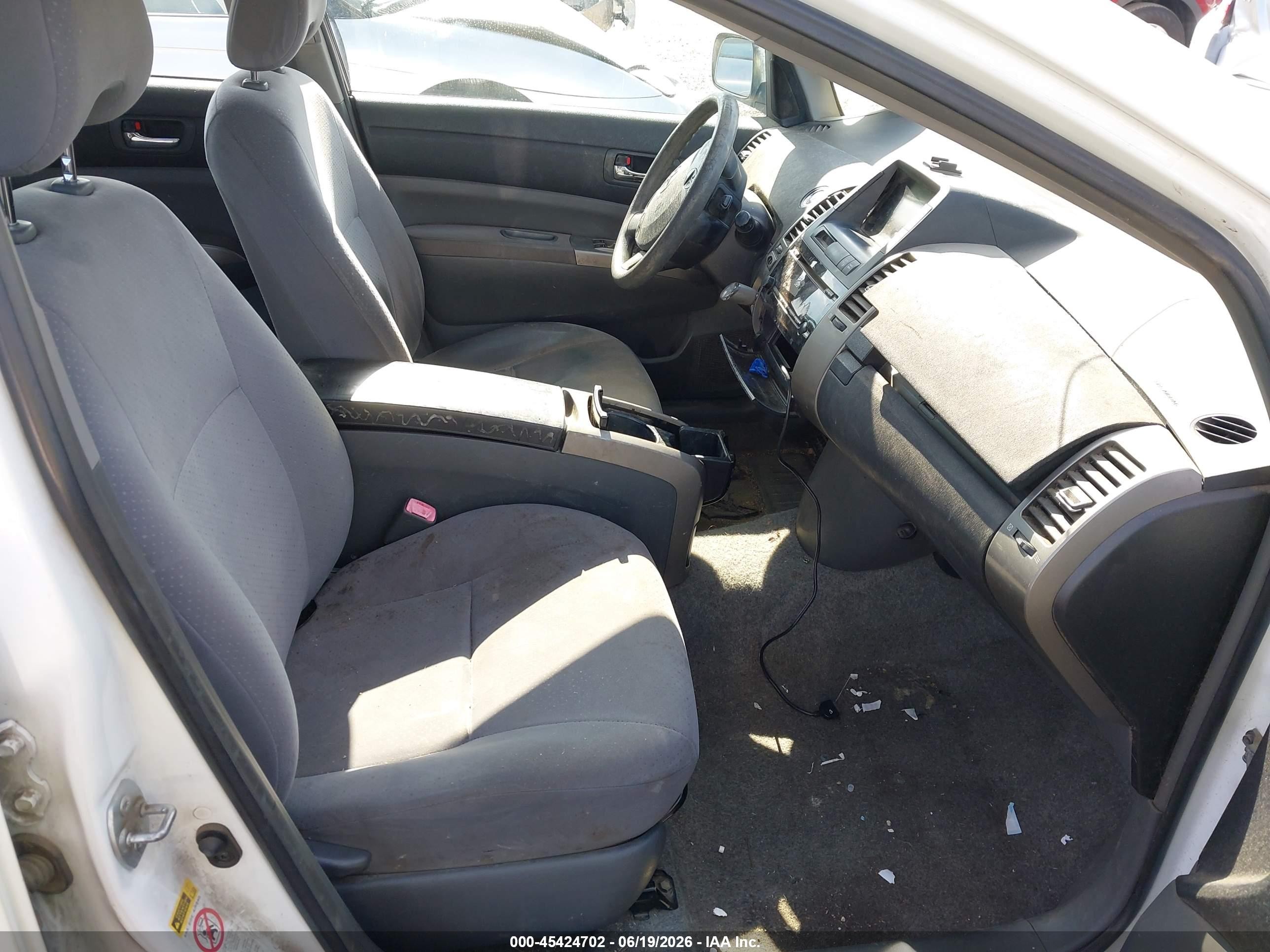 2007 Toyota Prius   Белый vin: JTDKB20U577608258