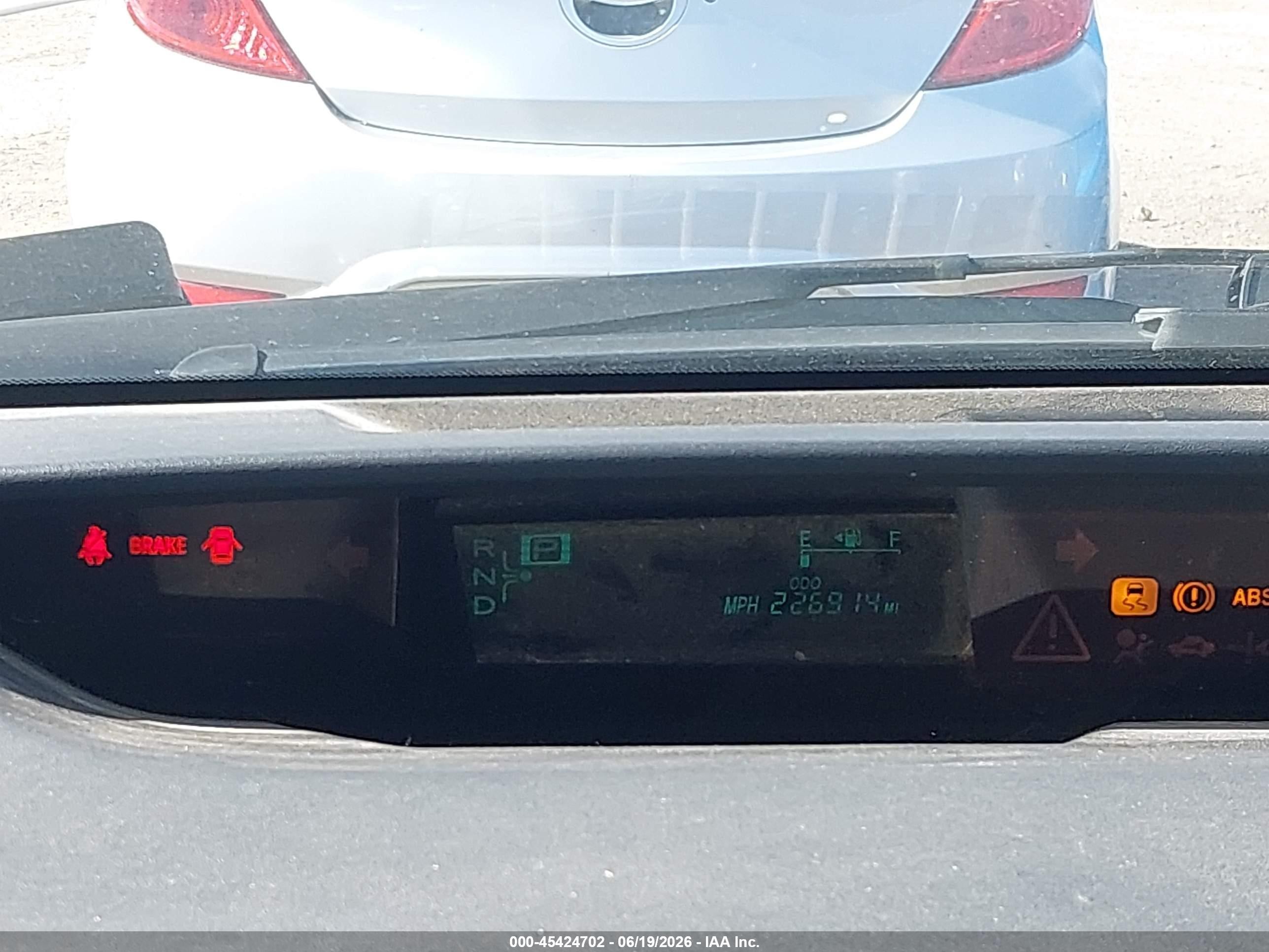 2007 Toyota Prius   Белый vin: JTDKB20U577608258