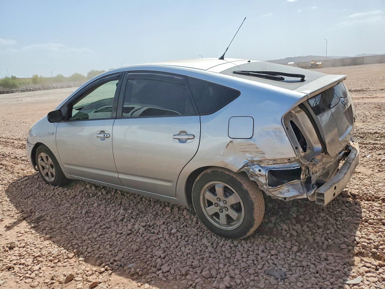 2007 Toyota Prius Base Silver vin: JTDKB20U577620488