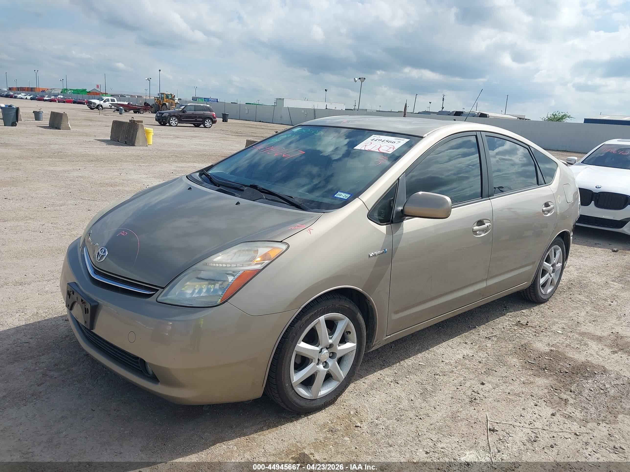 2007 Toyota Prius Touring Beige vin: JTDKB20U577627246