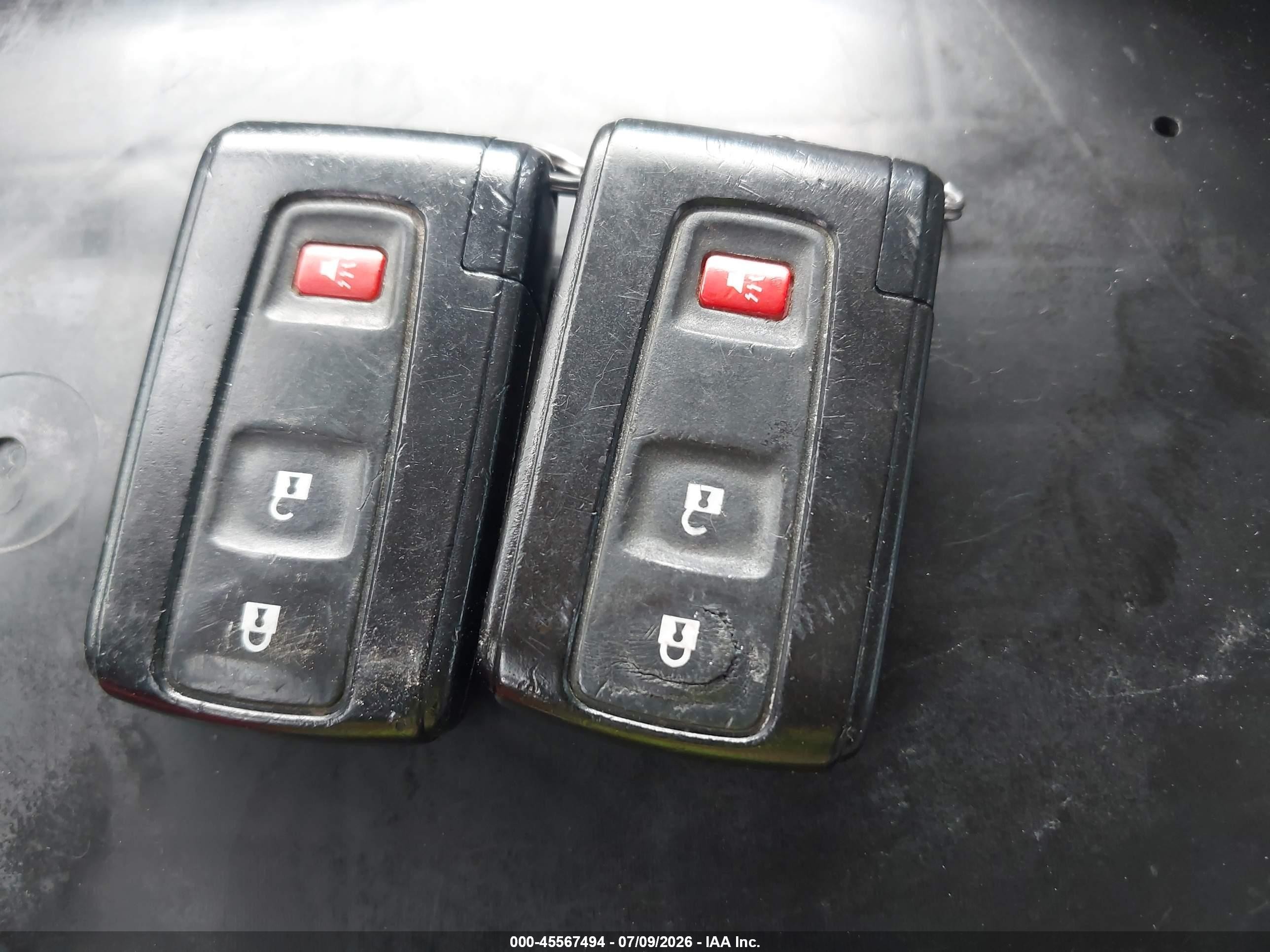 2007 Toyota Prius   Красный vin: JTDKB20U577631202