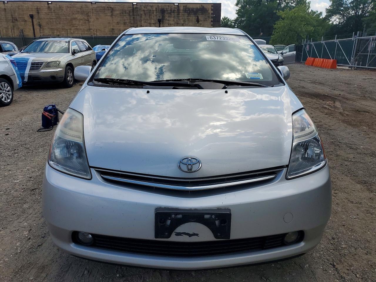 2007 Toyota Prius Base Silver vin: JTDKB20U577677970