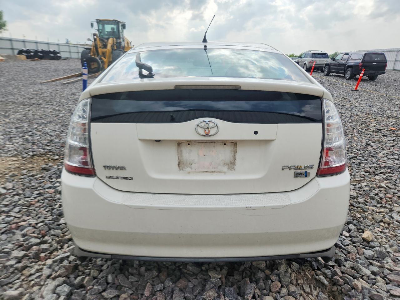 2007 Toyota Prius Base White vin: JTDKB20U577679203