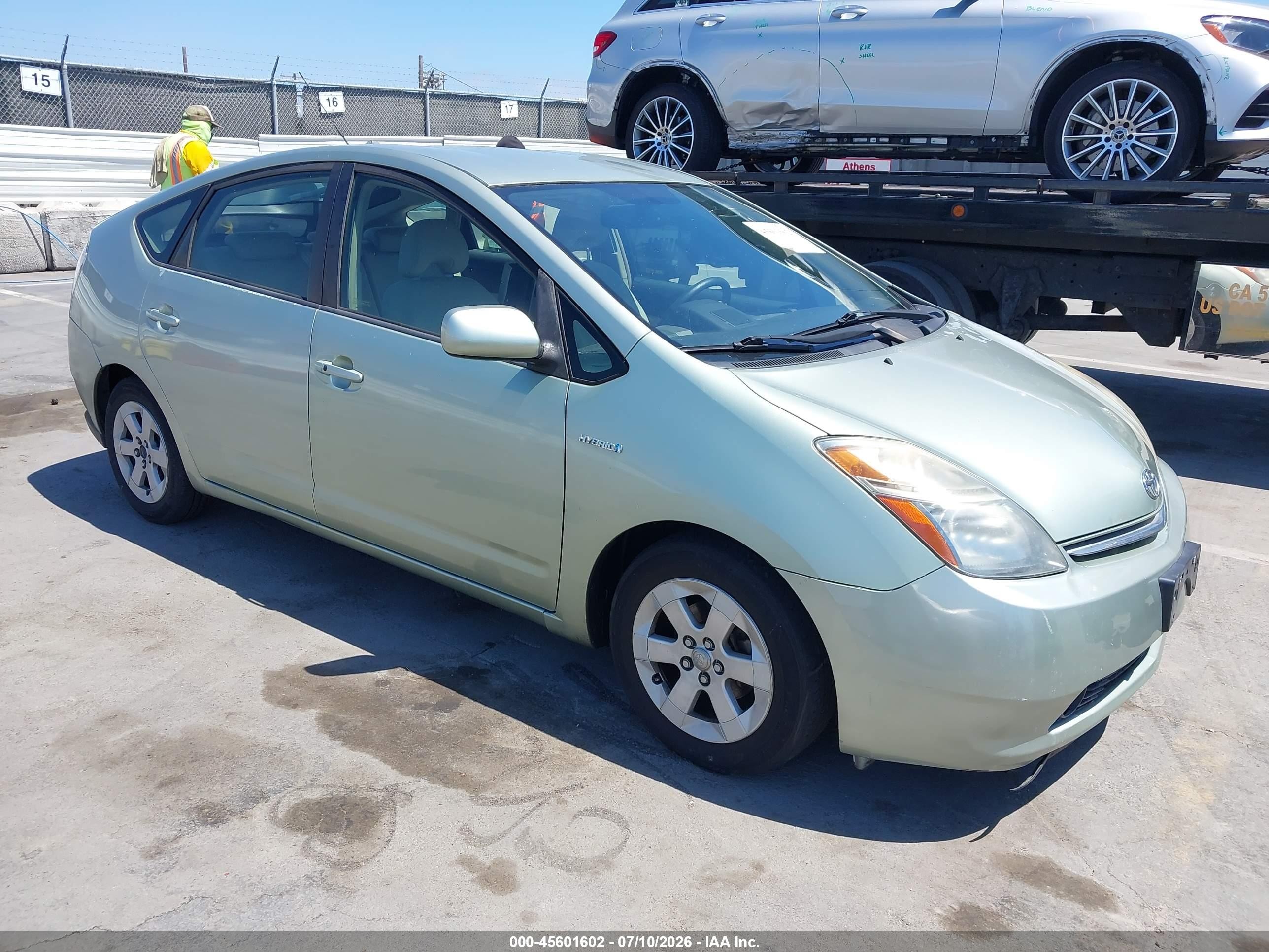 2007 Toyota Prius   Green vin: JTDKB20U577681470