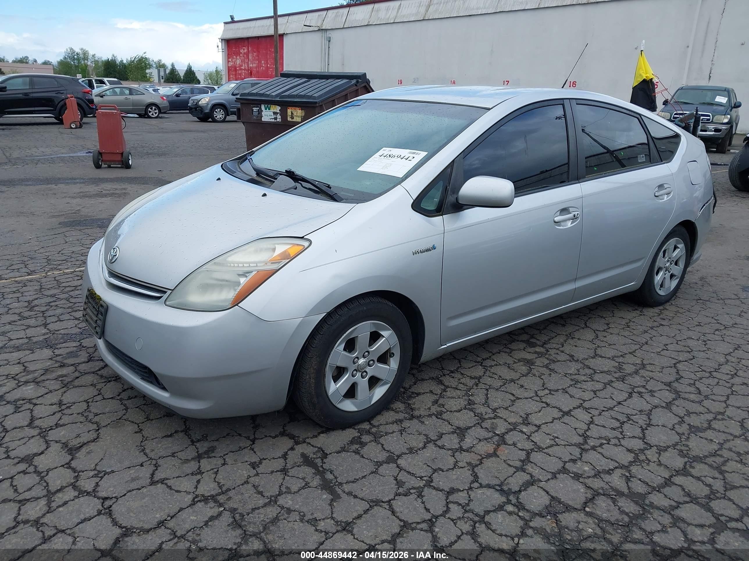 2007 Toyota Prius Silver vin: JTDKB20U577682909