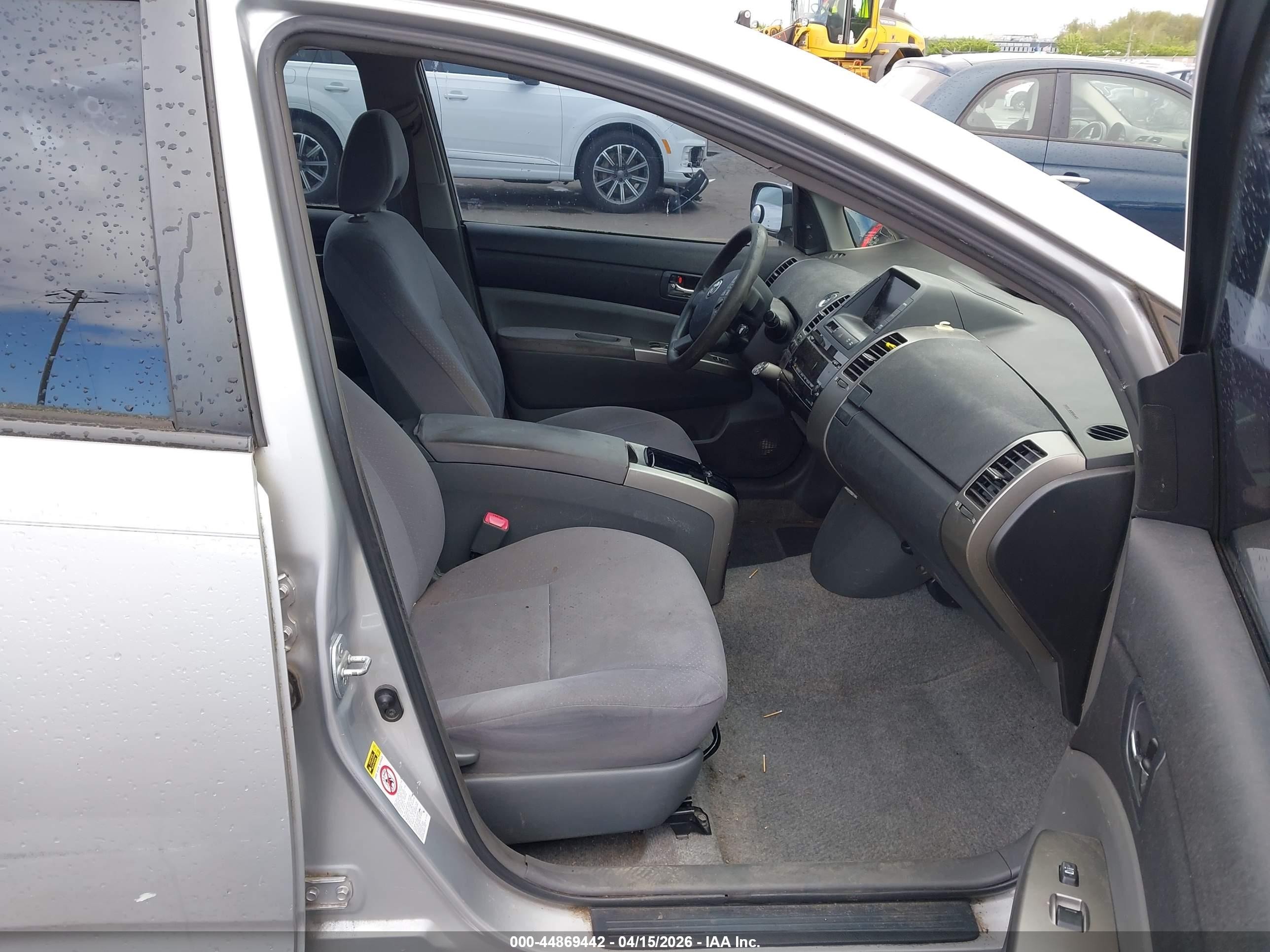 2007 Toyota Prius Silver vin: JTDKB20U577682909