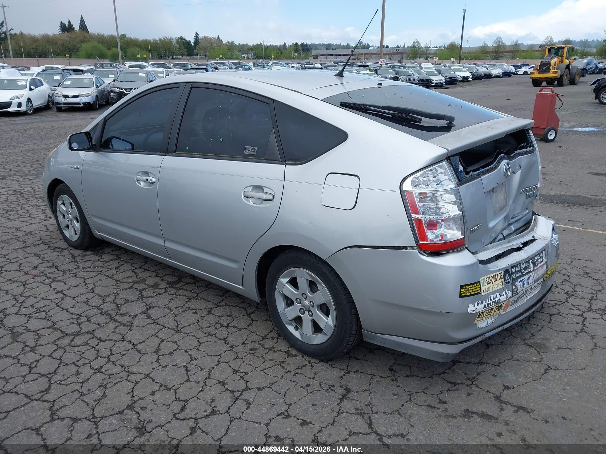 2007 Toyota Prius Silver vin: JTDKB20U577682909