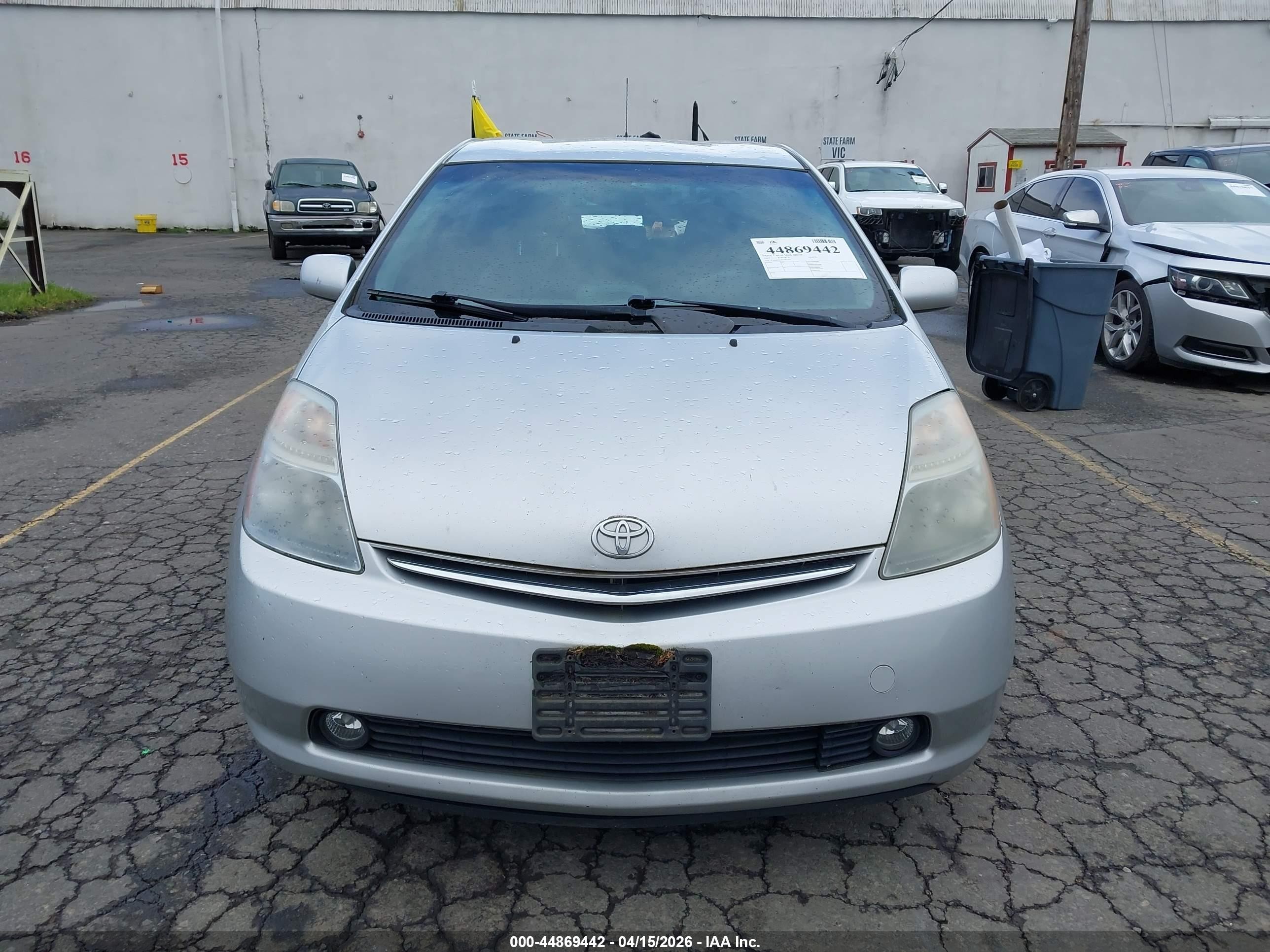 2007 Toyota Prius Silver vin: JTDKB20U577682909