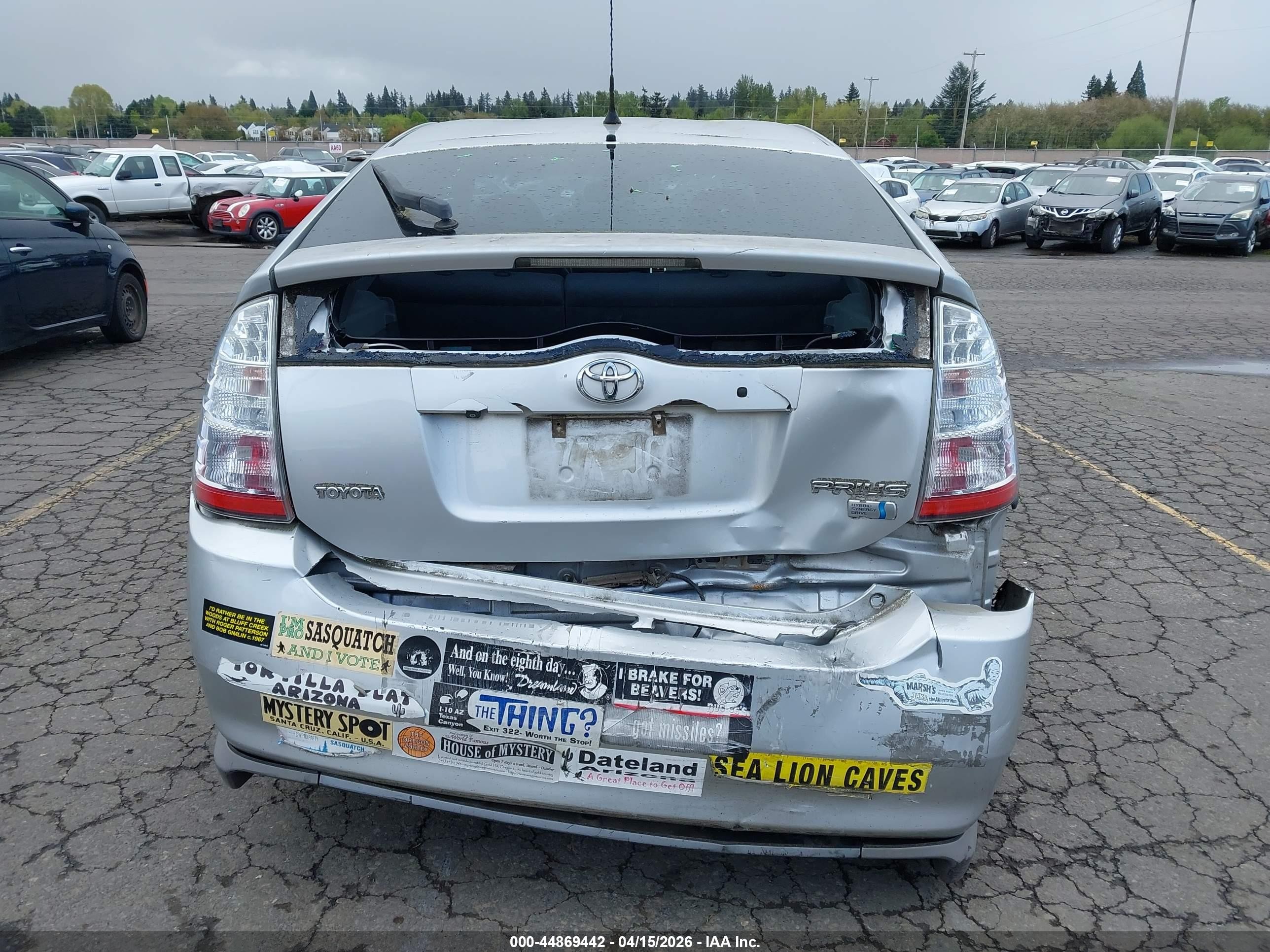 2007 Toyota Prius Silver vin: JTDKB20U577682909