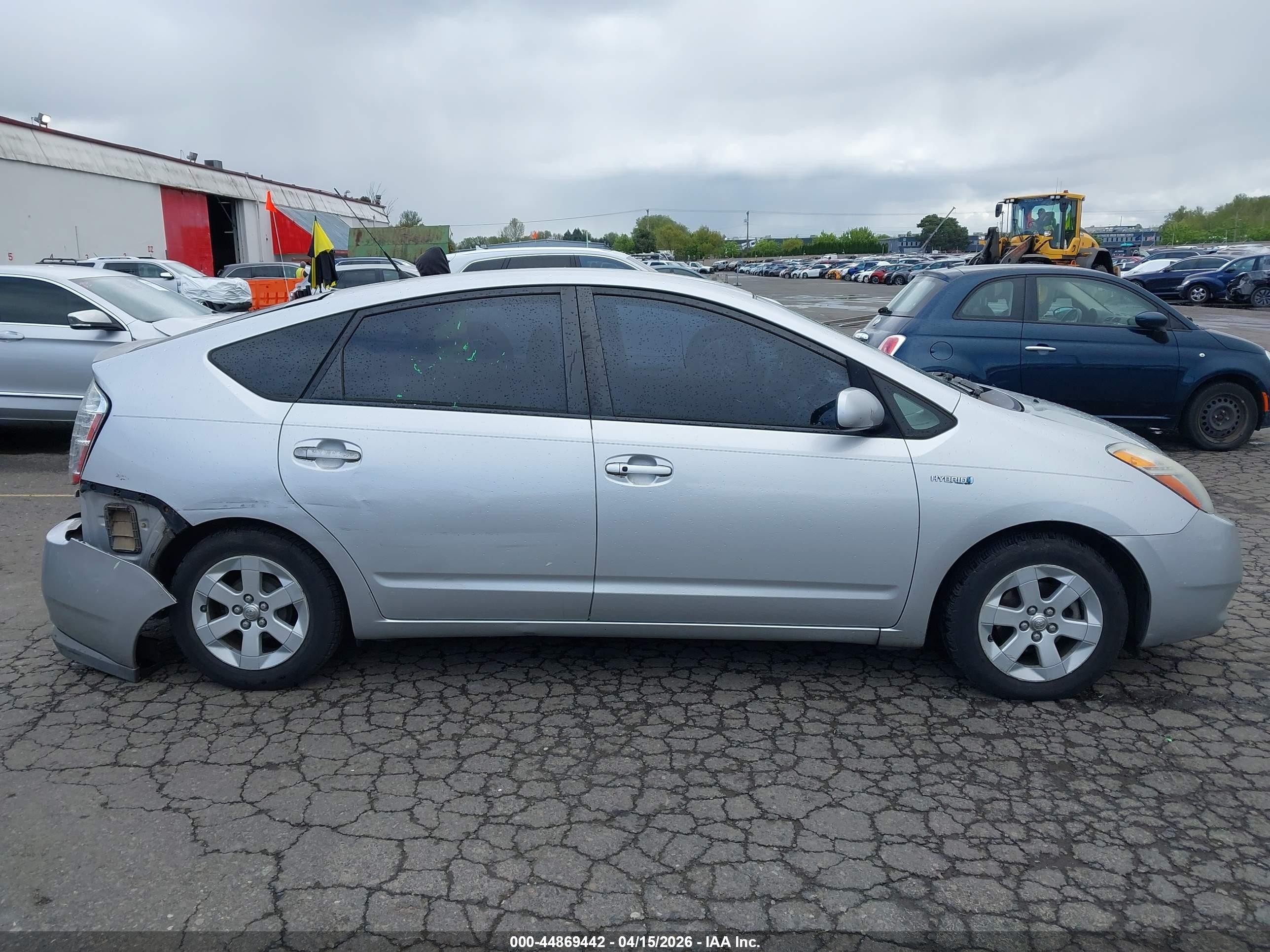 2007 Toyota Prius Silver vin: JTDKB20U577682909