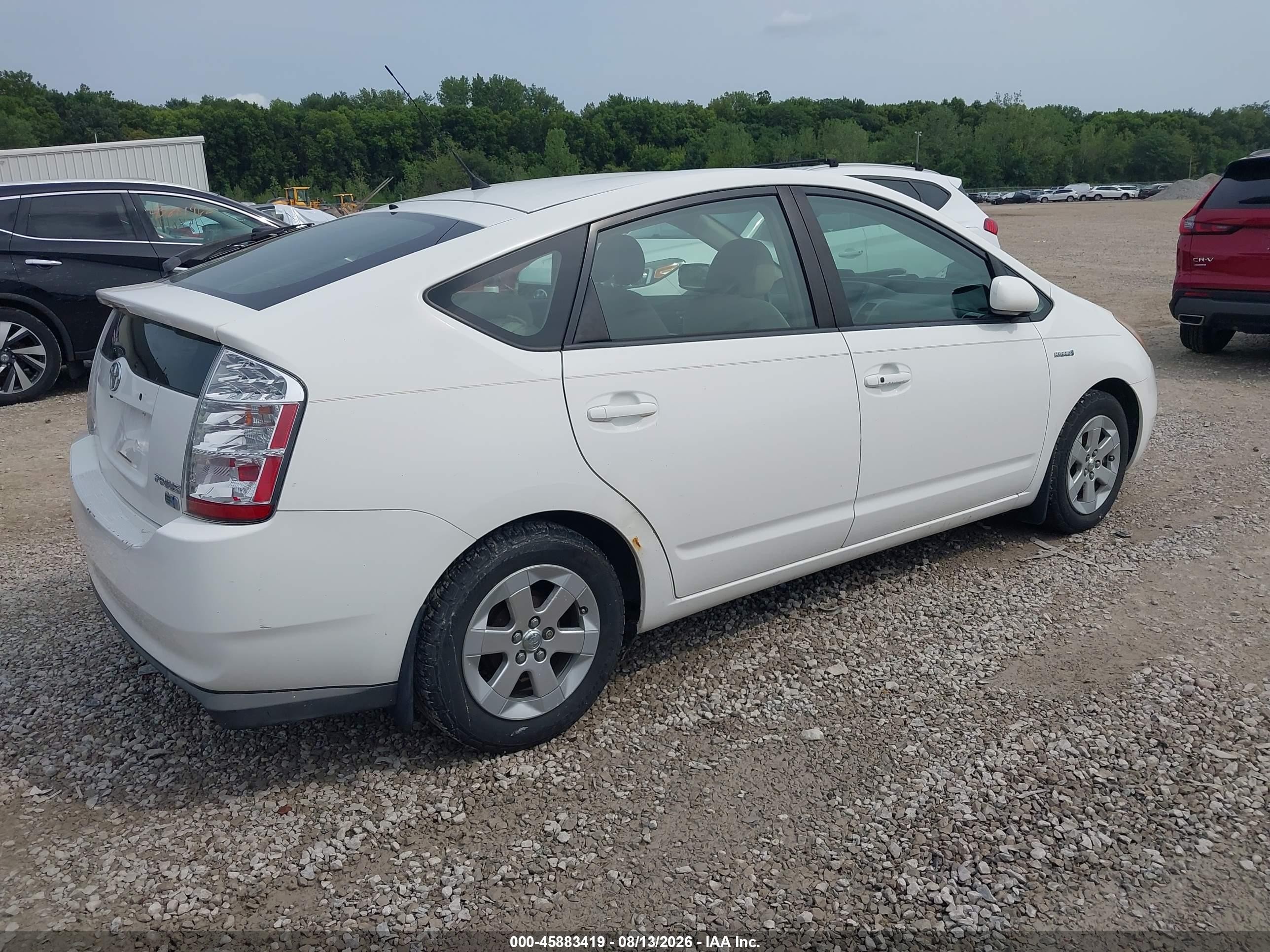 2008 Toyota Prius   White vin: JTDKB20U583309989