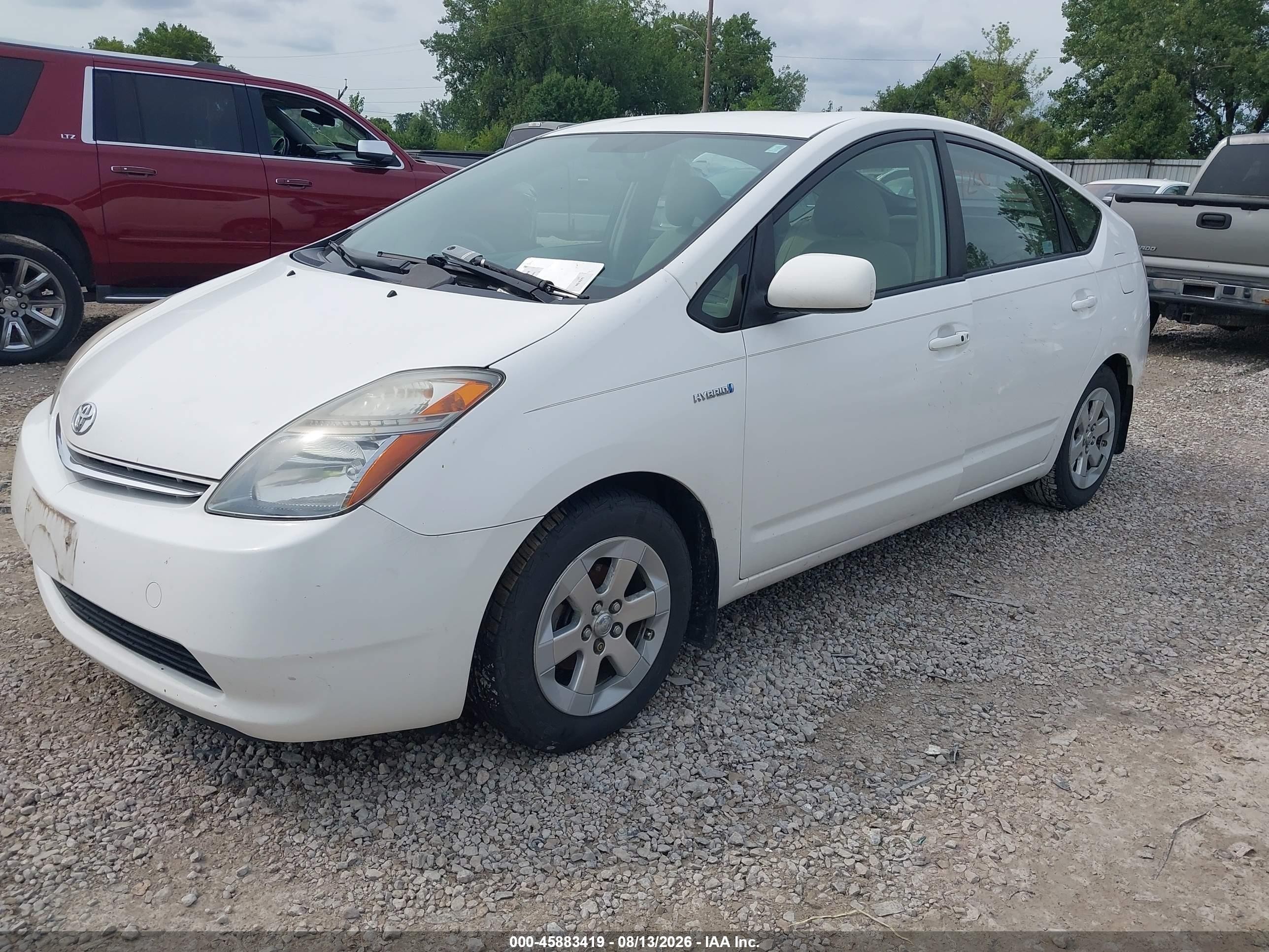 2008 Toyota Prius   White vin: JTDKB20U583309989