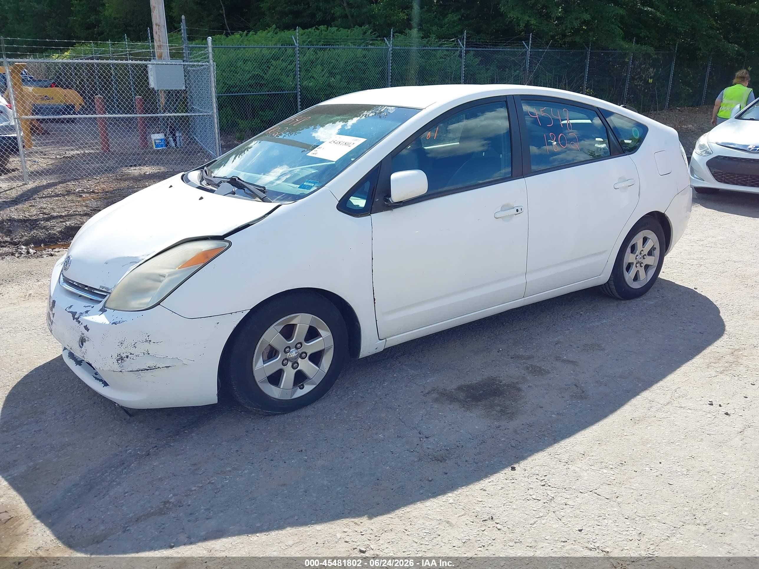 2008 Toyota Prius   White vin: JTDKB20U583358769