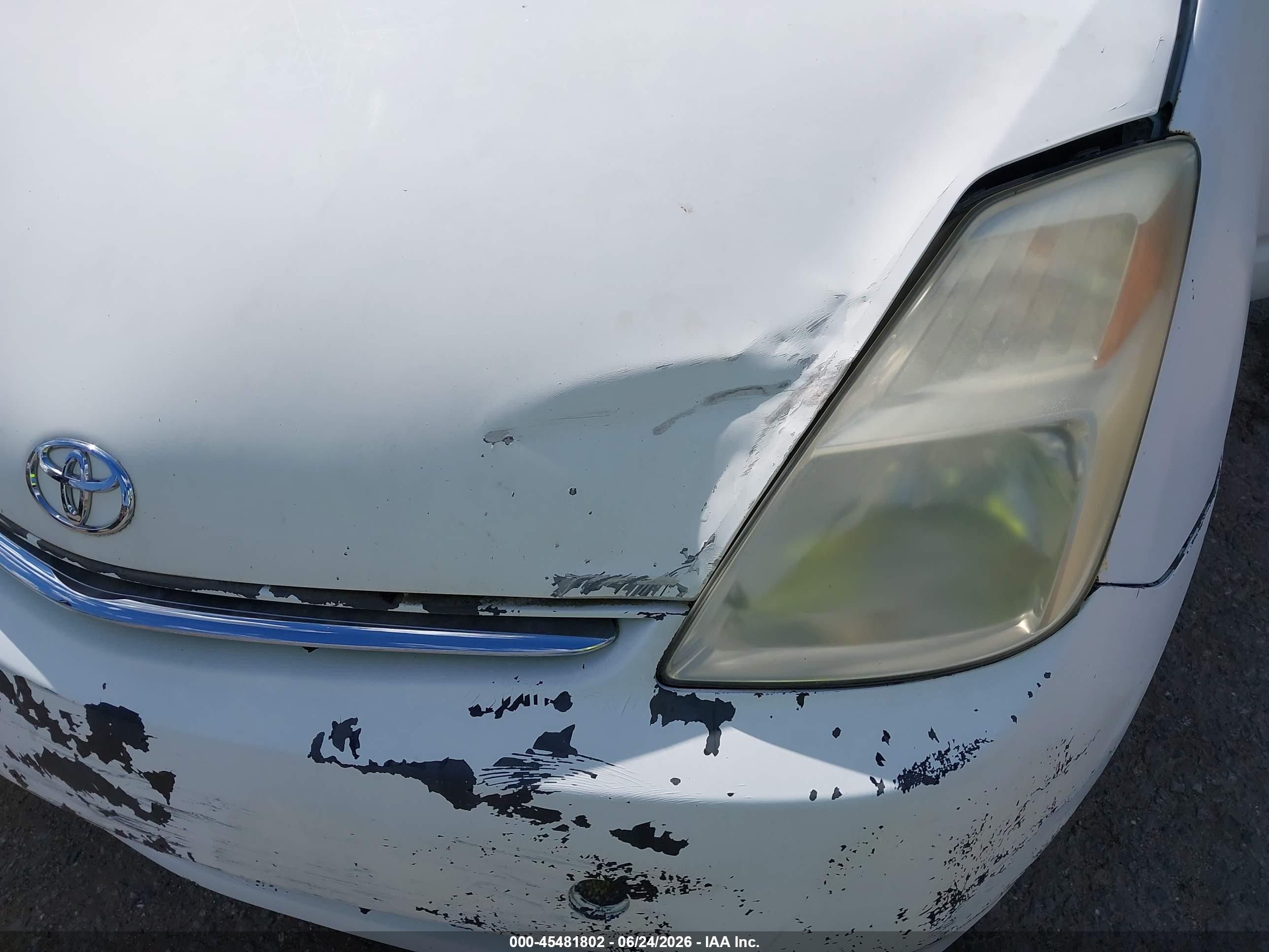 2008 Toyota Prius   White vin: JTDKB20U583358769