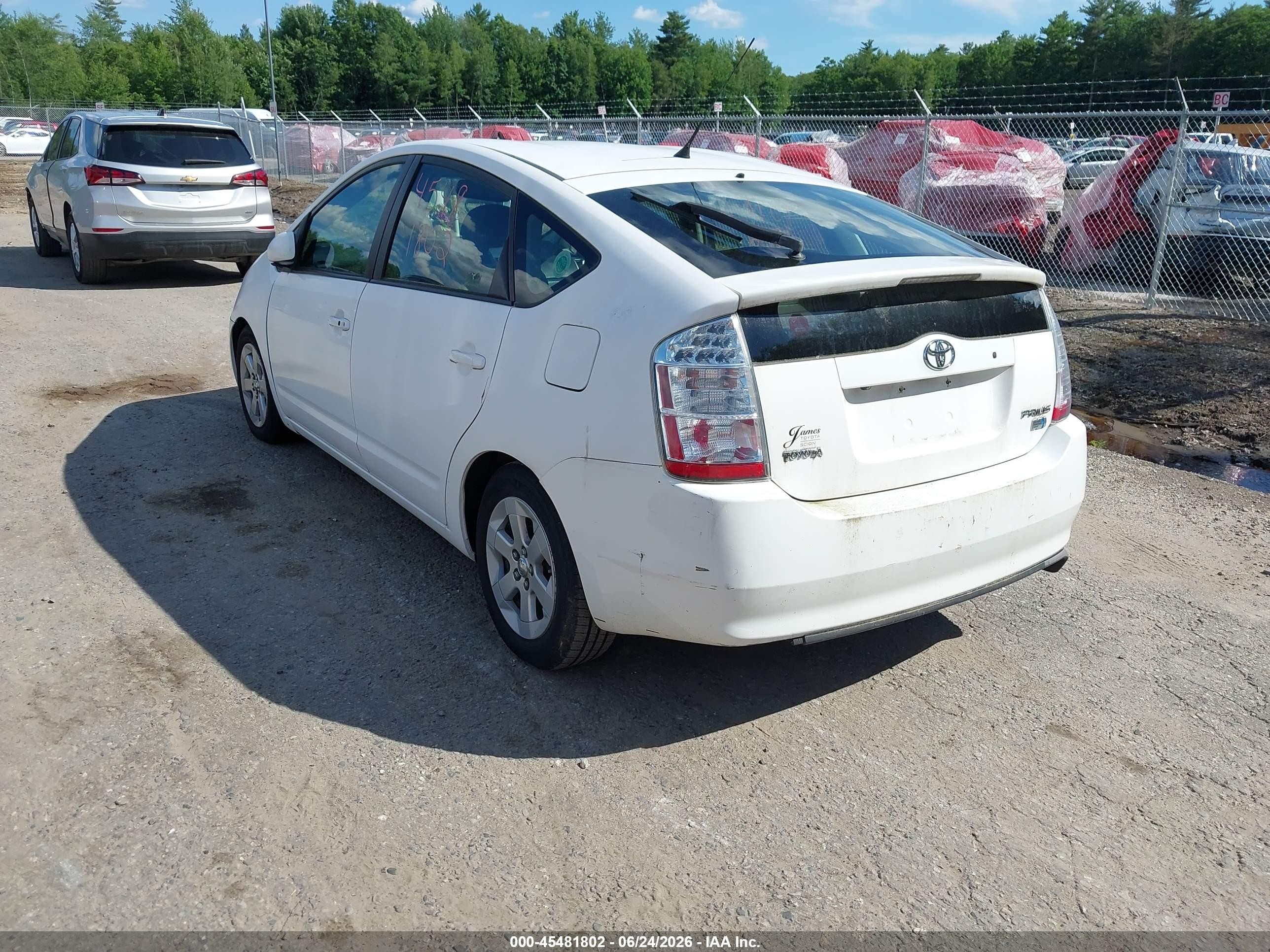 2008 Toyota Prius   White vin: JTDKB20U583358769