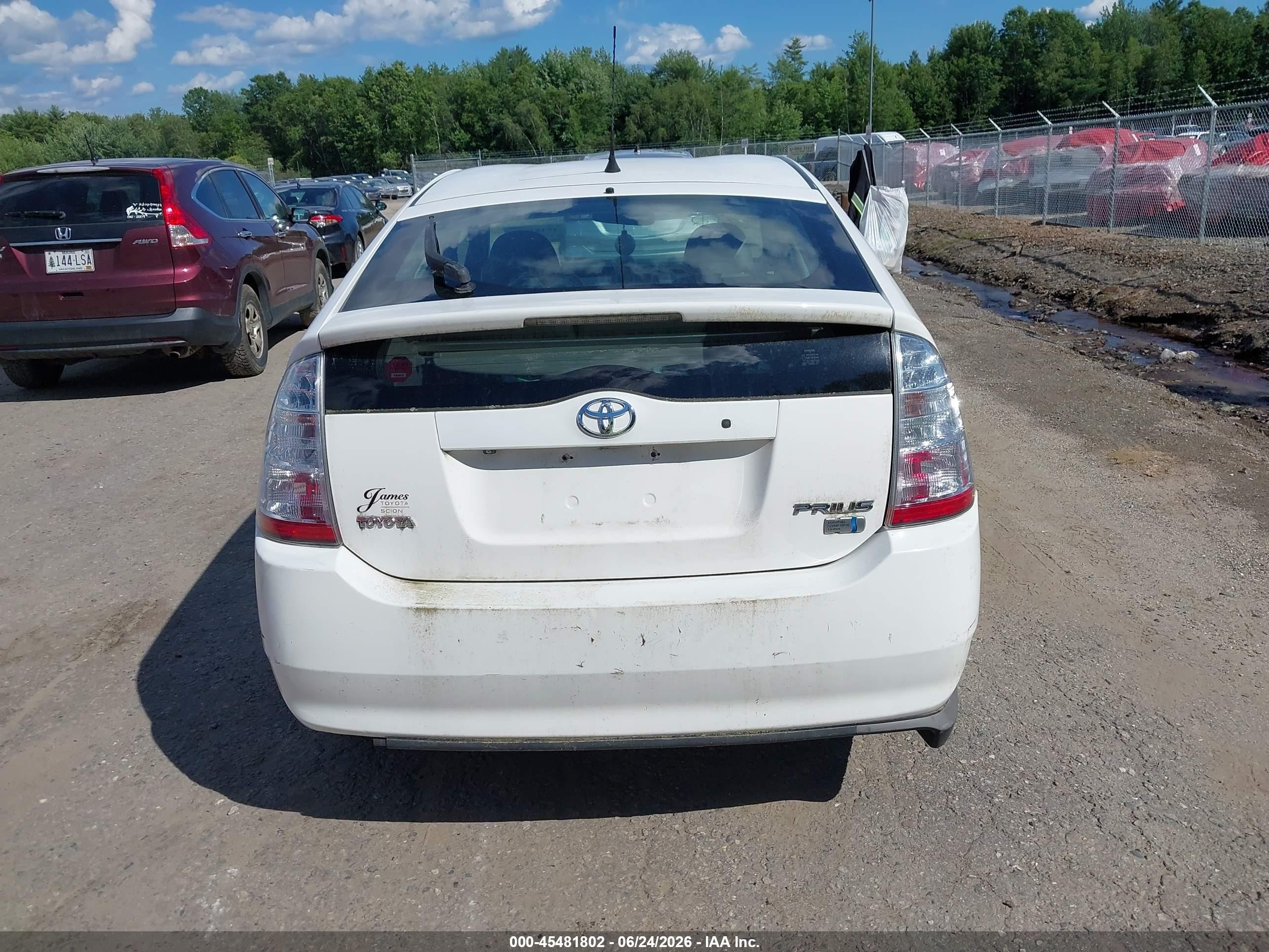 2008 Toyota Prius   White vin: JTDKB20U583358769