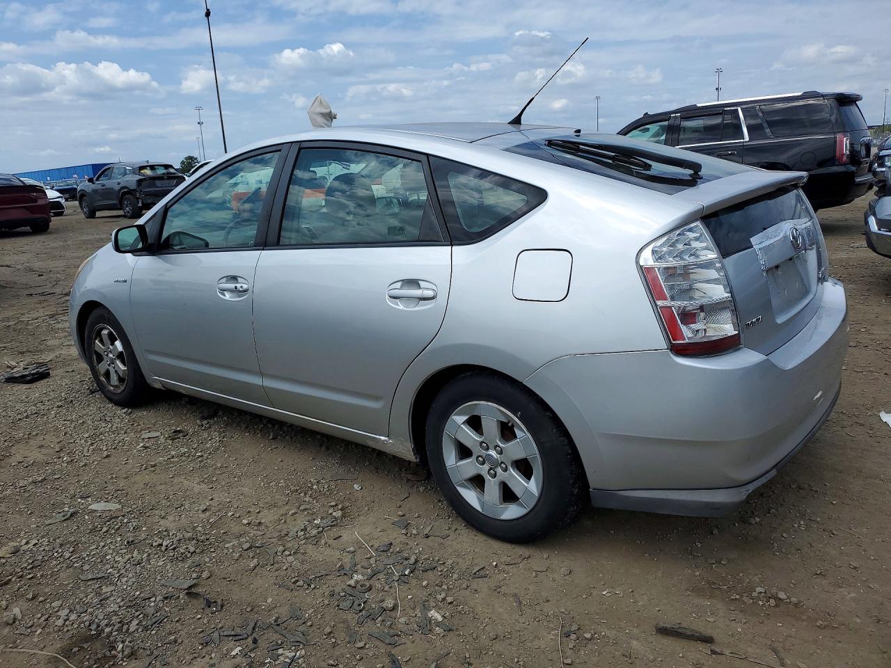 2008 Toyota Prius Base Серебряный vin: JTDKB20U583381694