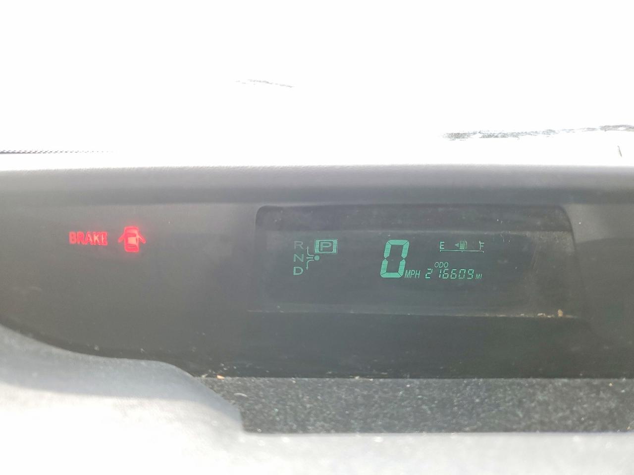 2008 Toyota Prius Base Серебряный vin: JTDKB20U583381694