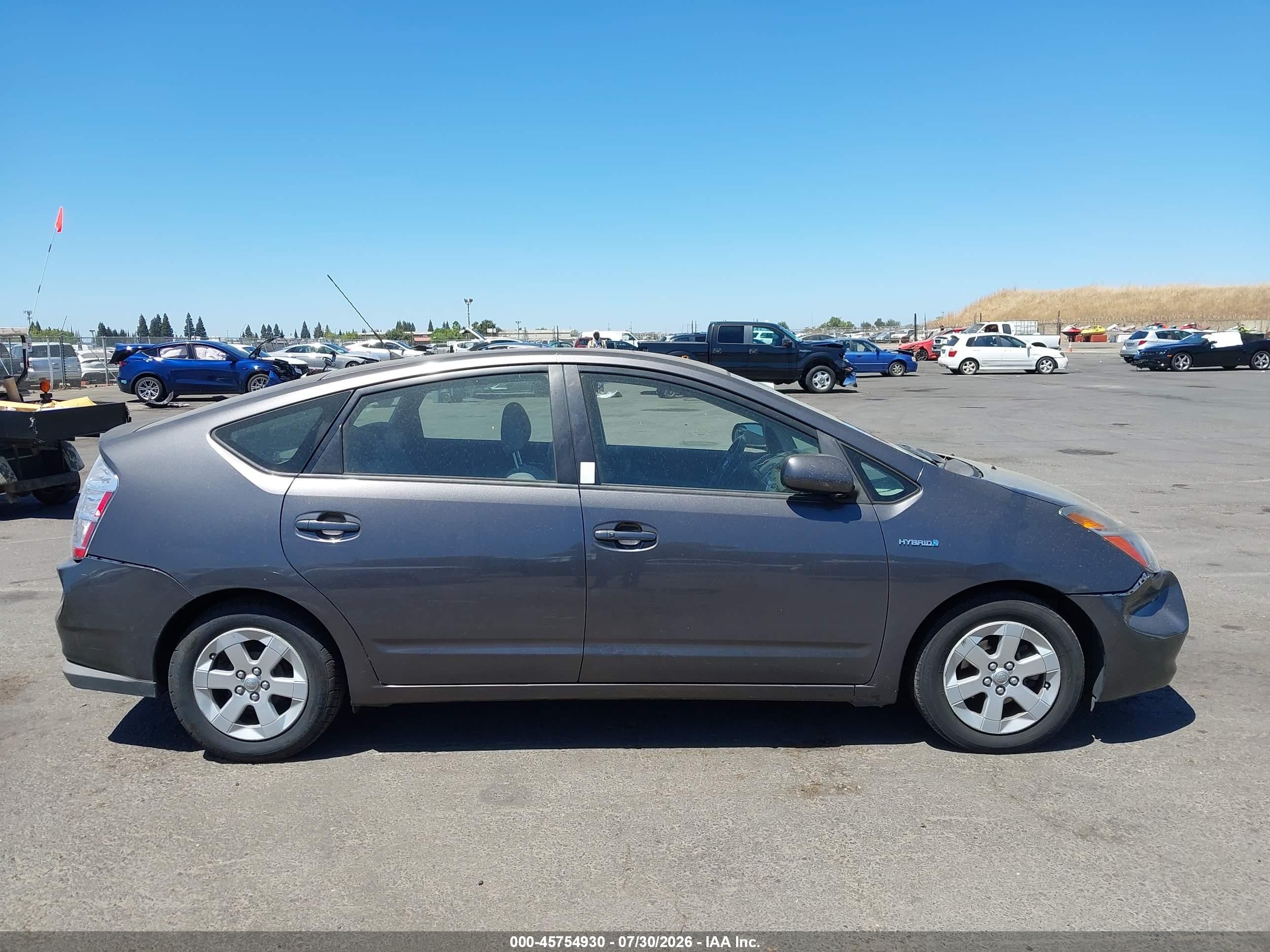 2008 Toyota Prius   Серый vin: JTDKB20U583409235