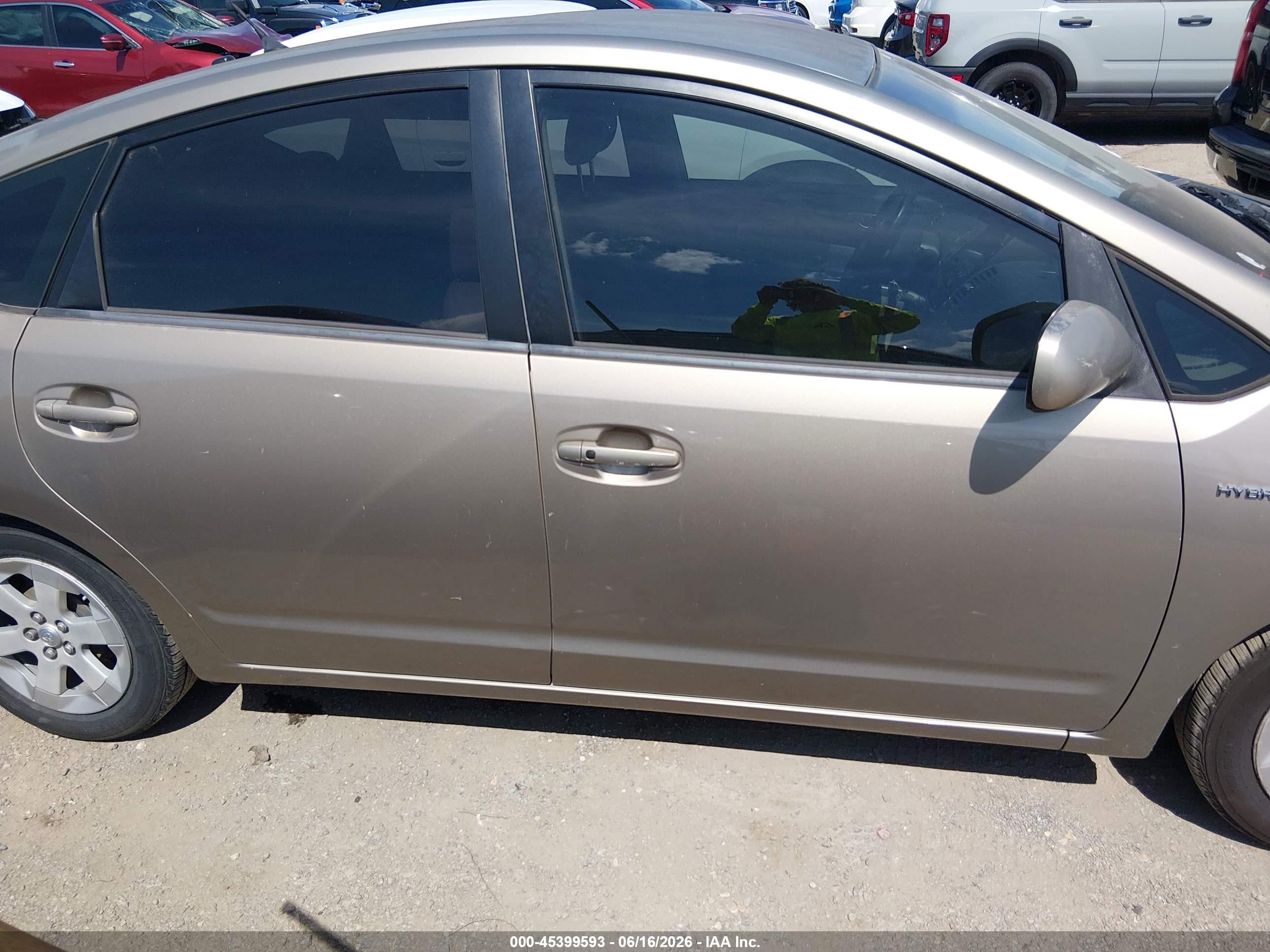 2008 Toyota Prius   Желто-коричневый vin: JTDKB20U583442784