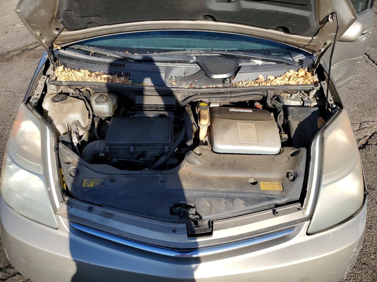 2008 Toyota Prius Base Gold vin: JTDKB20U587708328