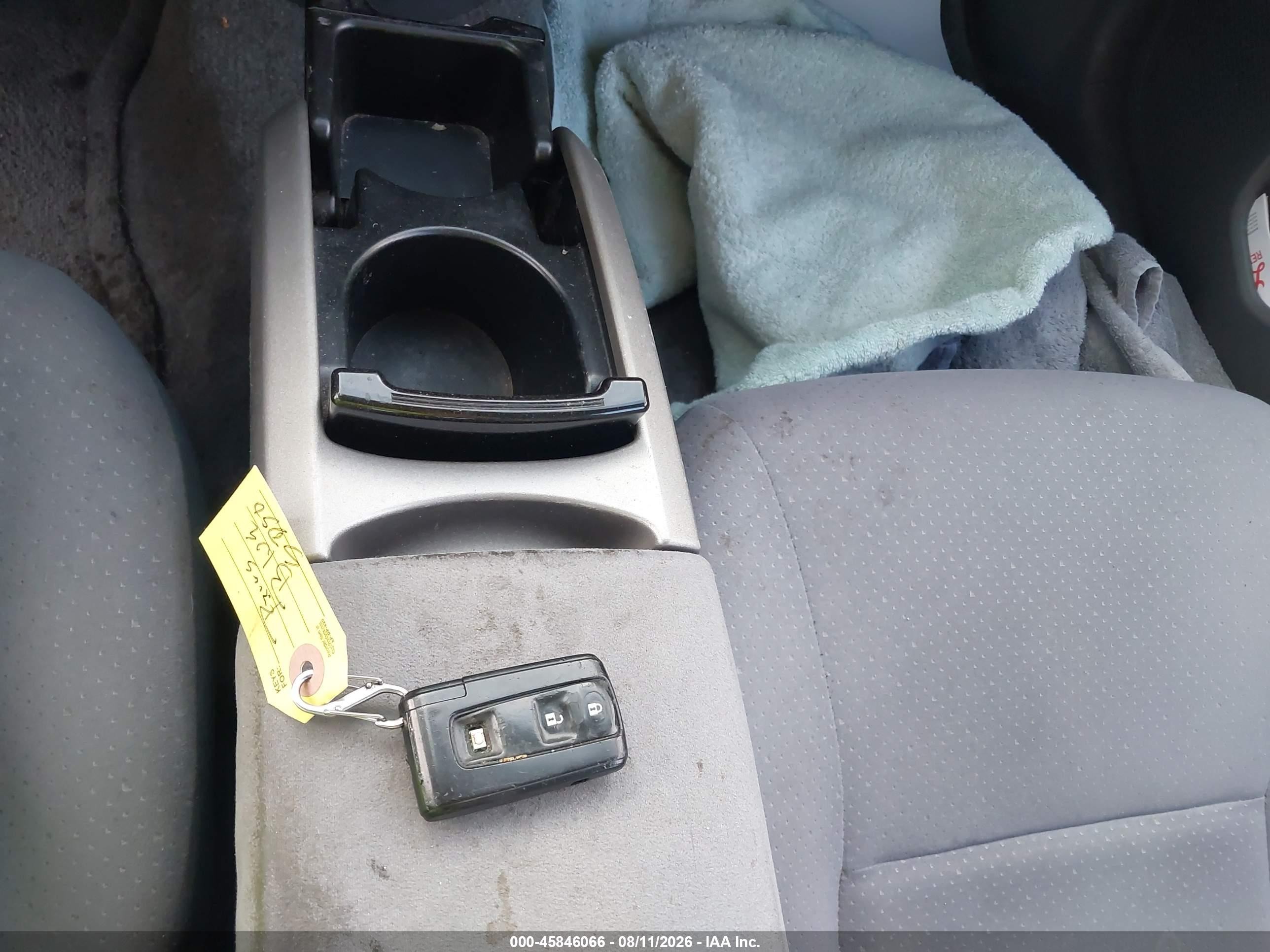 2008 Toyota Prius   Blue vin: JTDKB20U587717384